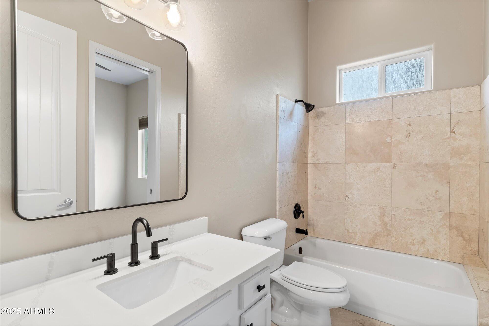 4216 N 27TH Street, 108