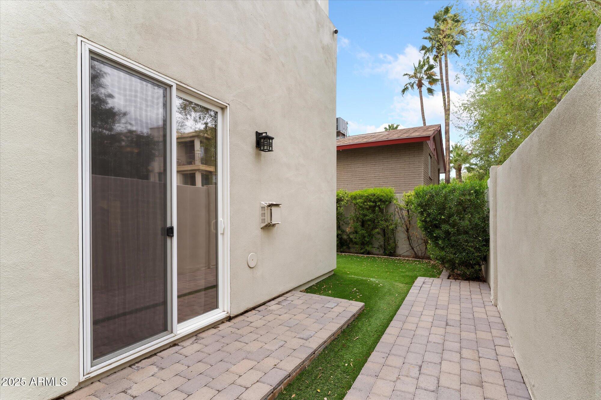 4216 N 27TH Street, 108