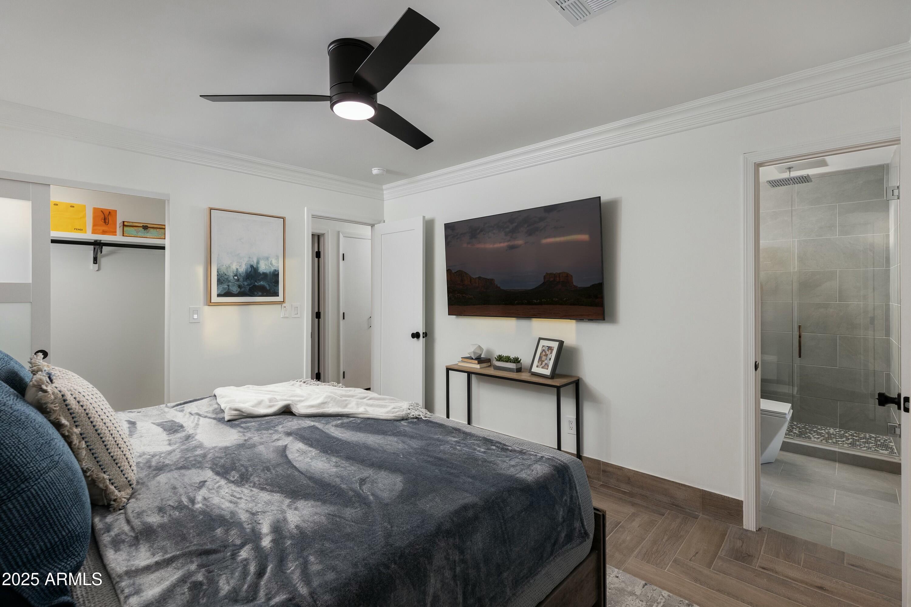 8233 E HUBBELL Street