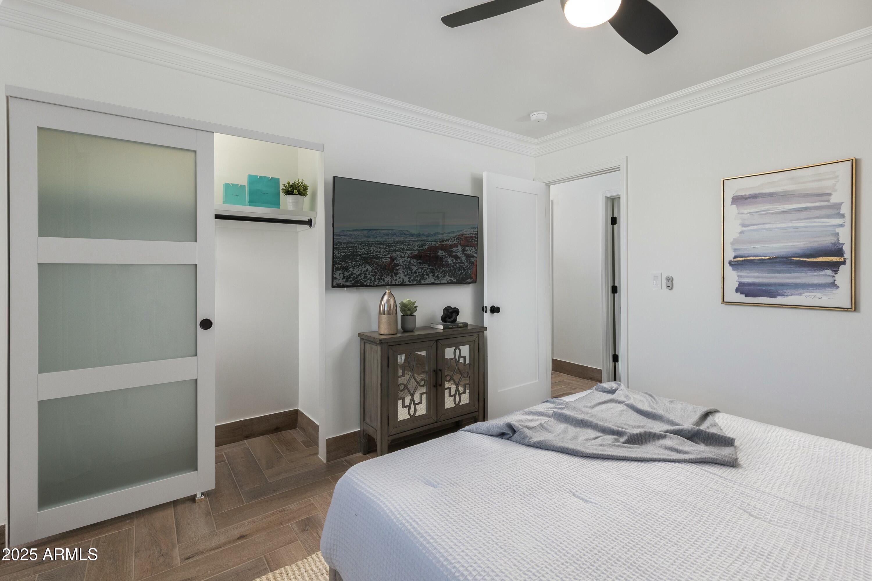 8233 E HUBBELL Street