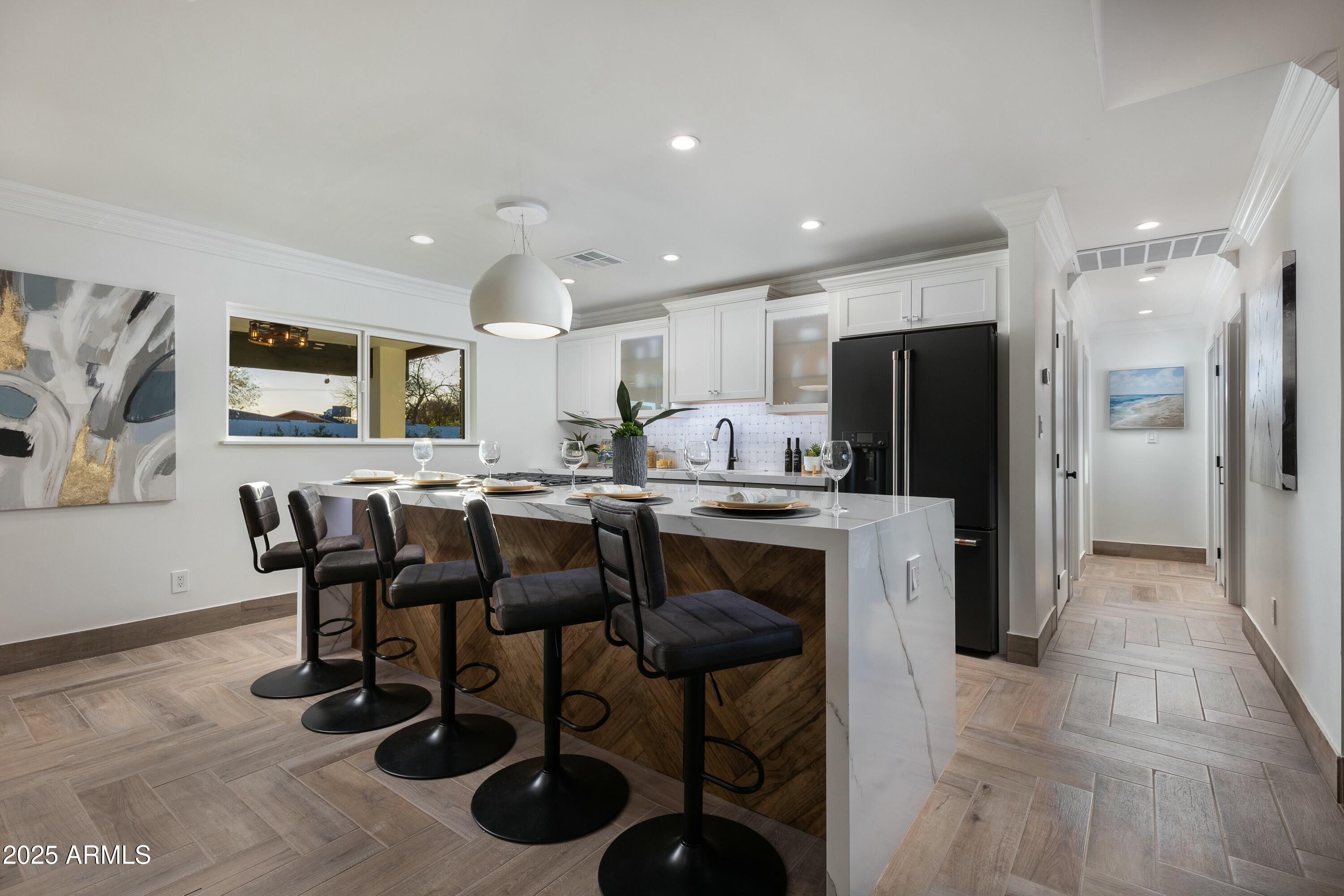 8233 E HUBBELL Street