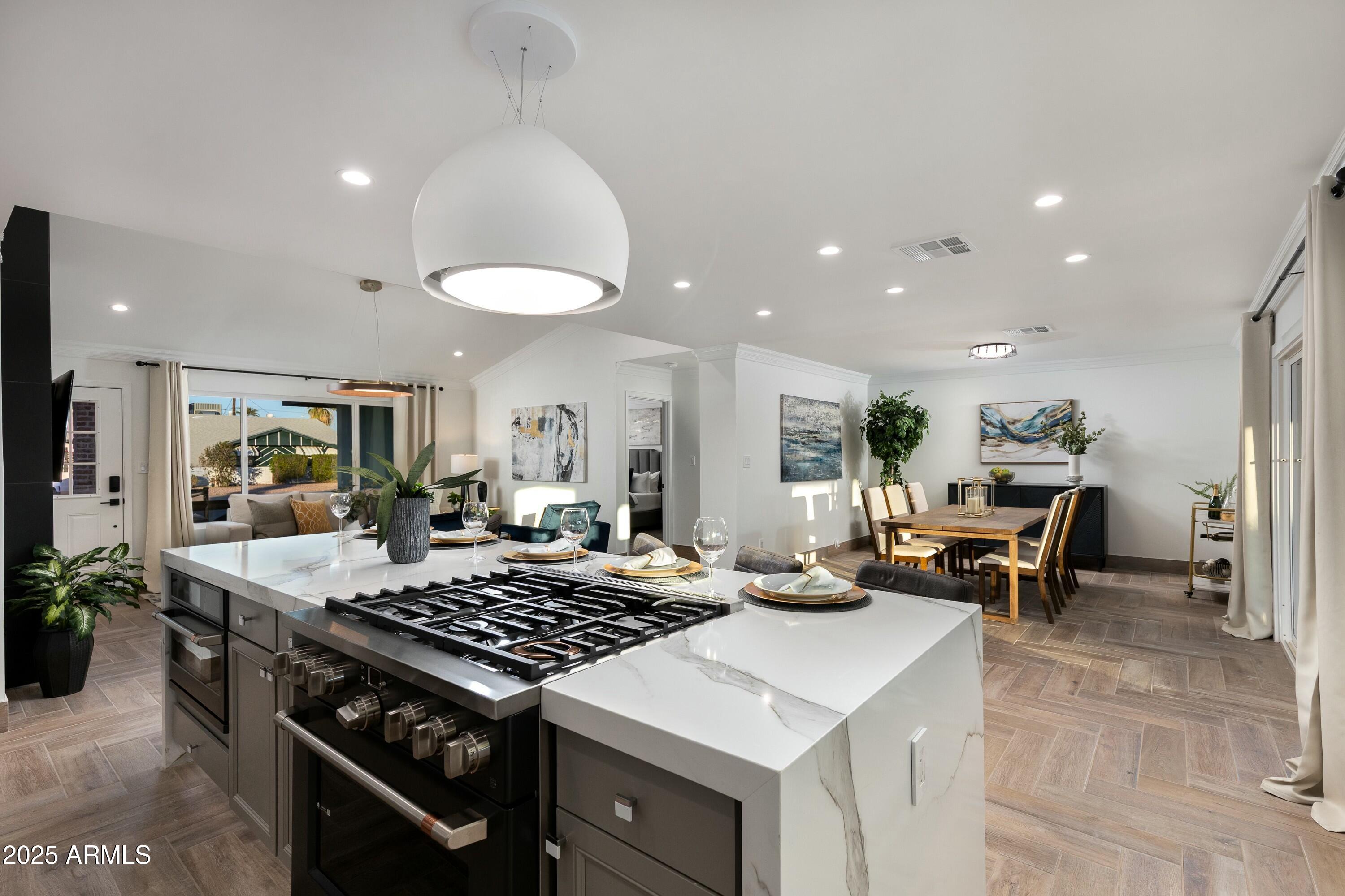 8233 E HUBBELL Street