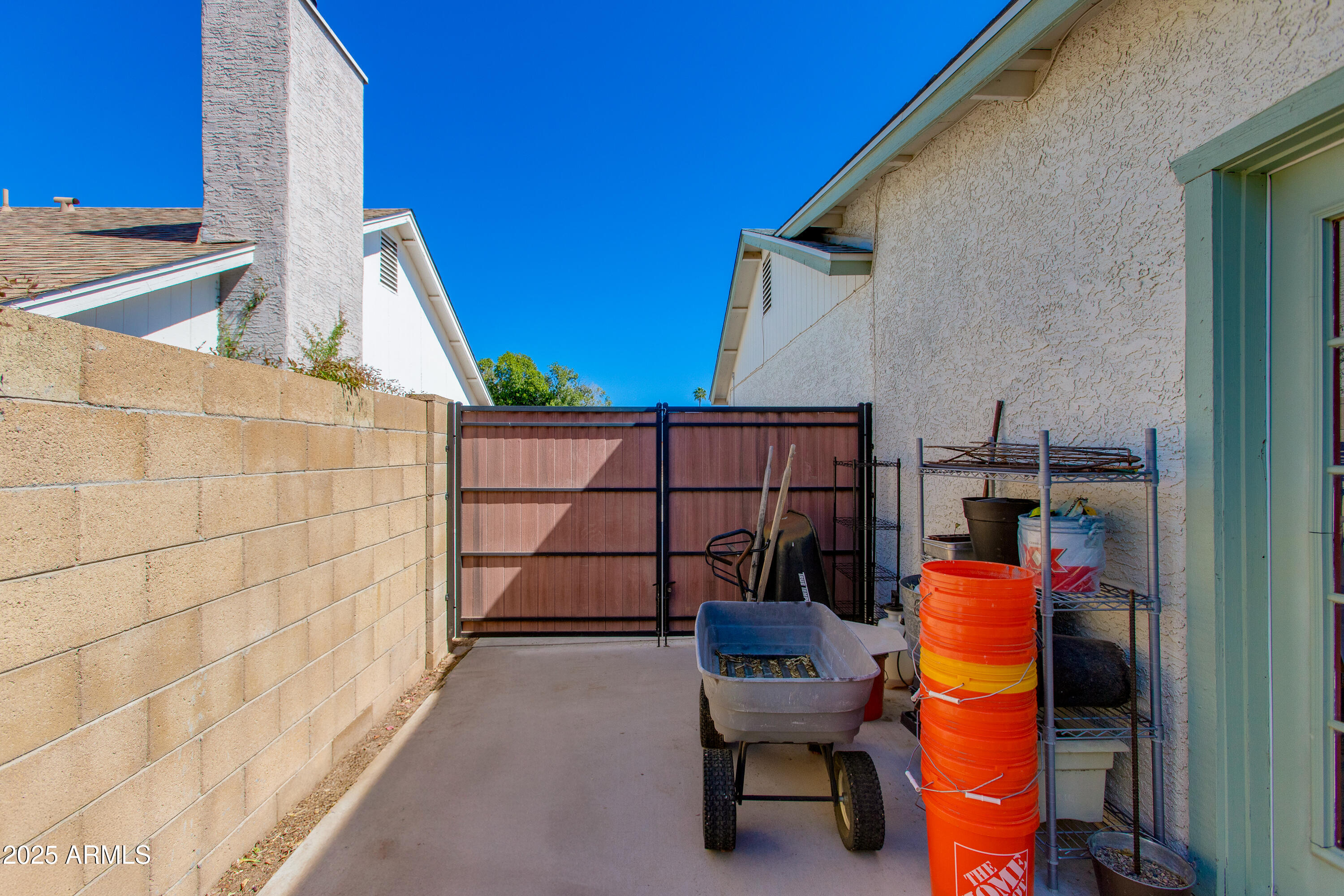 6031 E INGLEWOOD Street