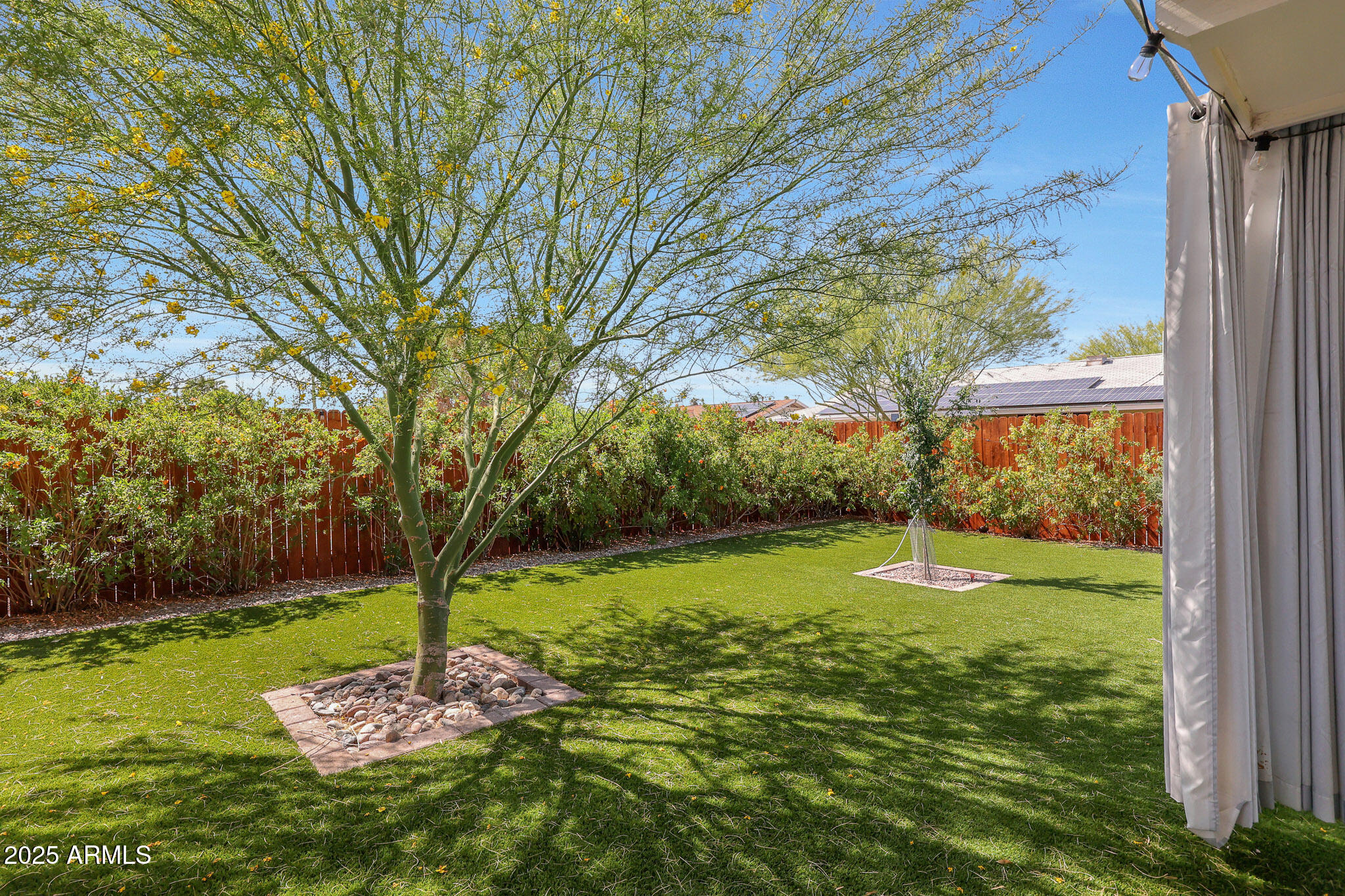 10204 W MISSION Lane