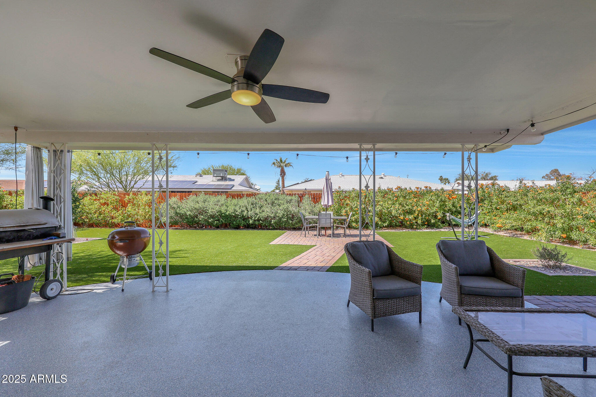 10204 W MISSION Lane