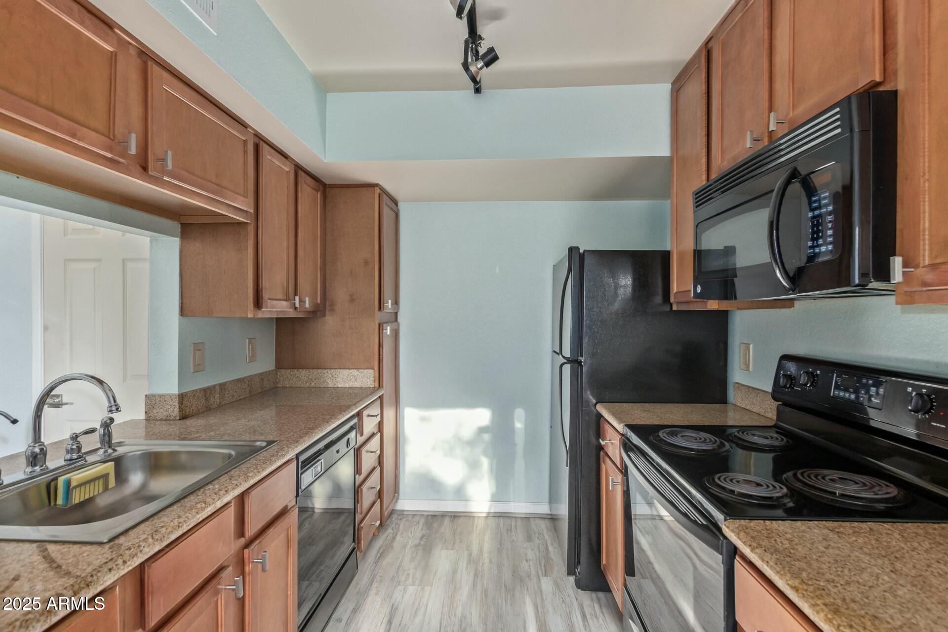 3500 N HAYDEN Road, 1712