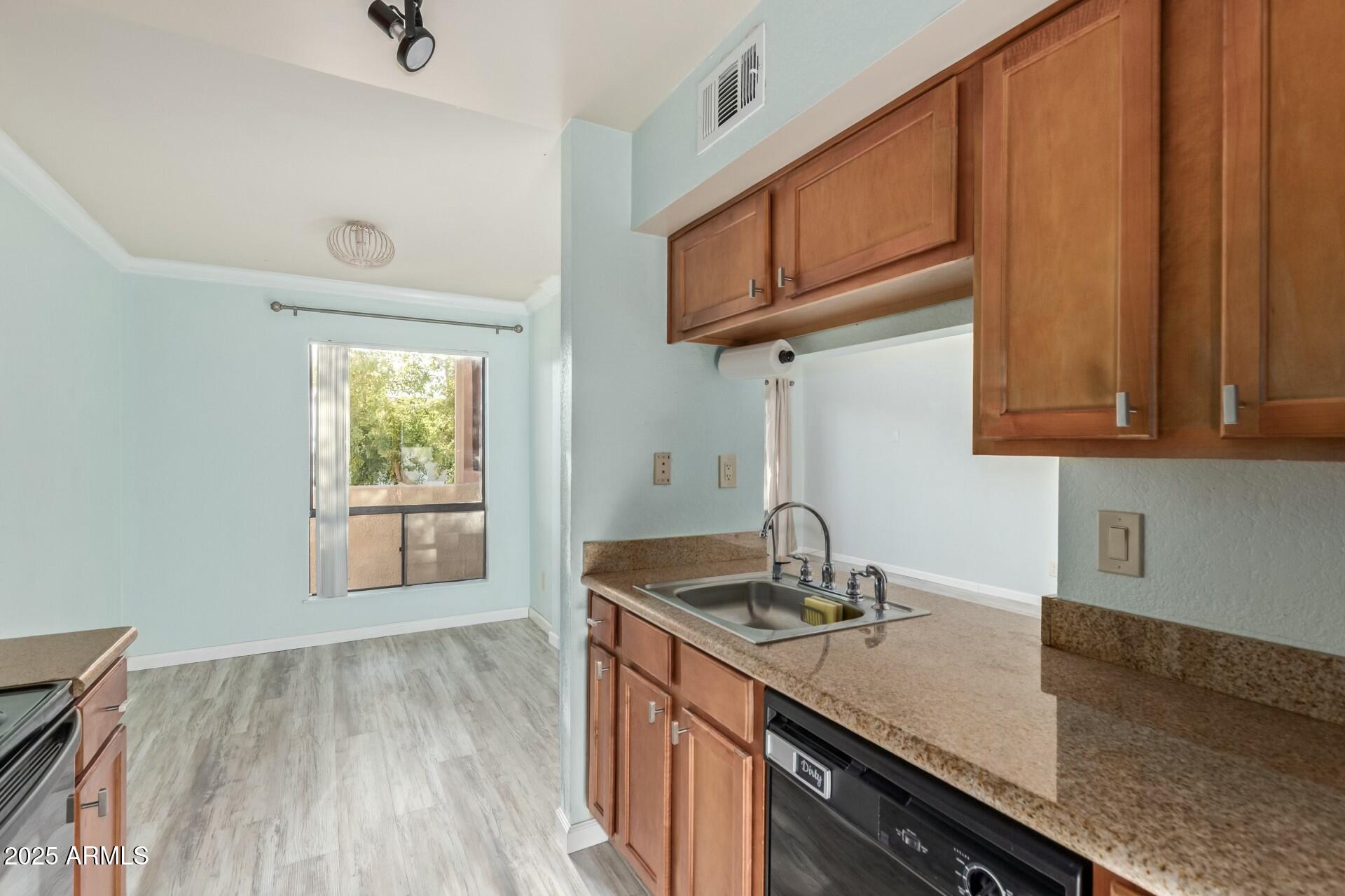 3500 N HAYDEN Road, 1712