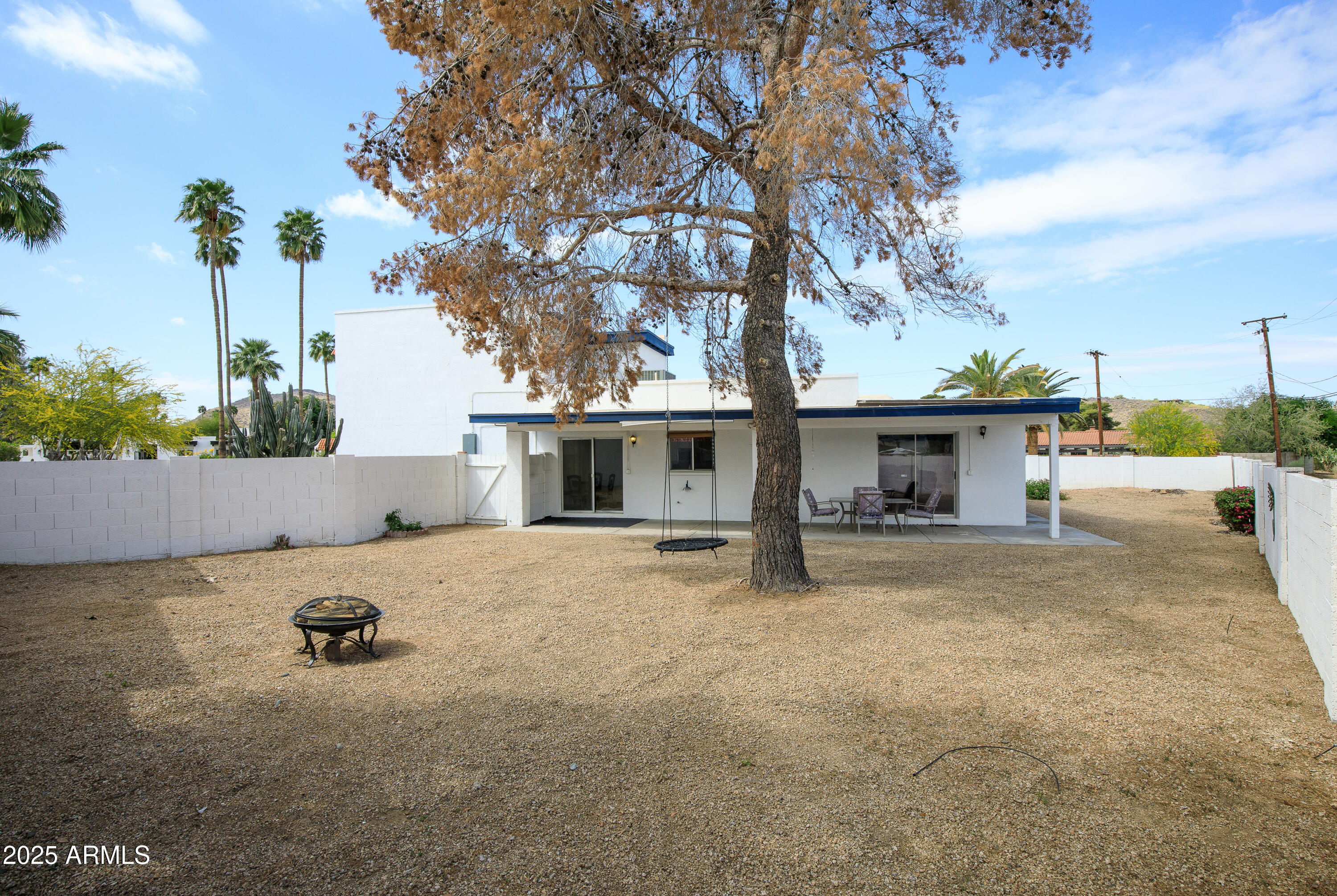 6 E PIPING ROCK Road