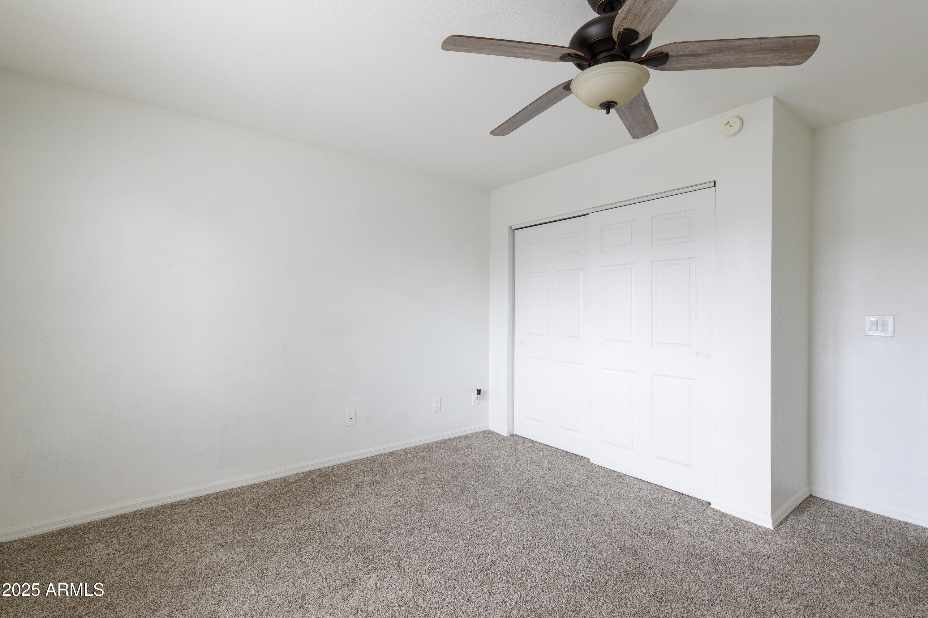 6 E PIPING ROCK Road