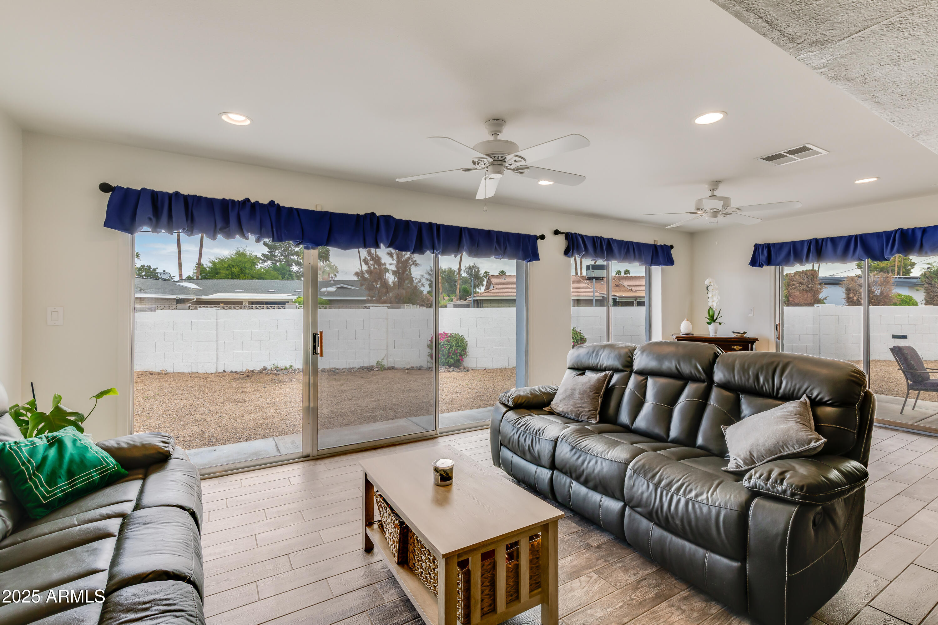 6 E PIPING ROCK Road