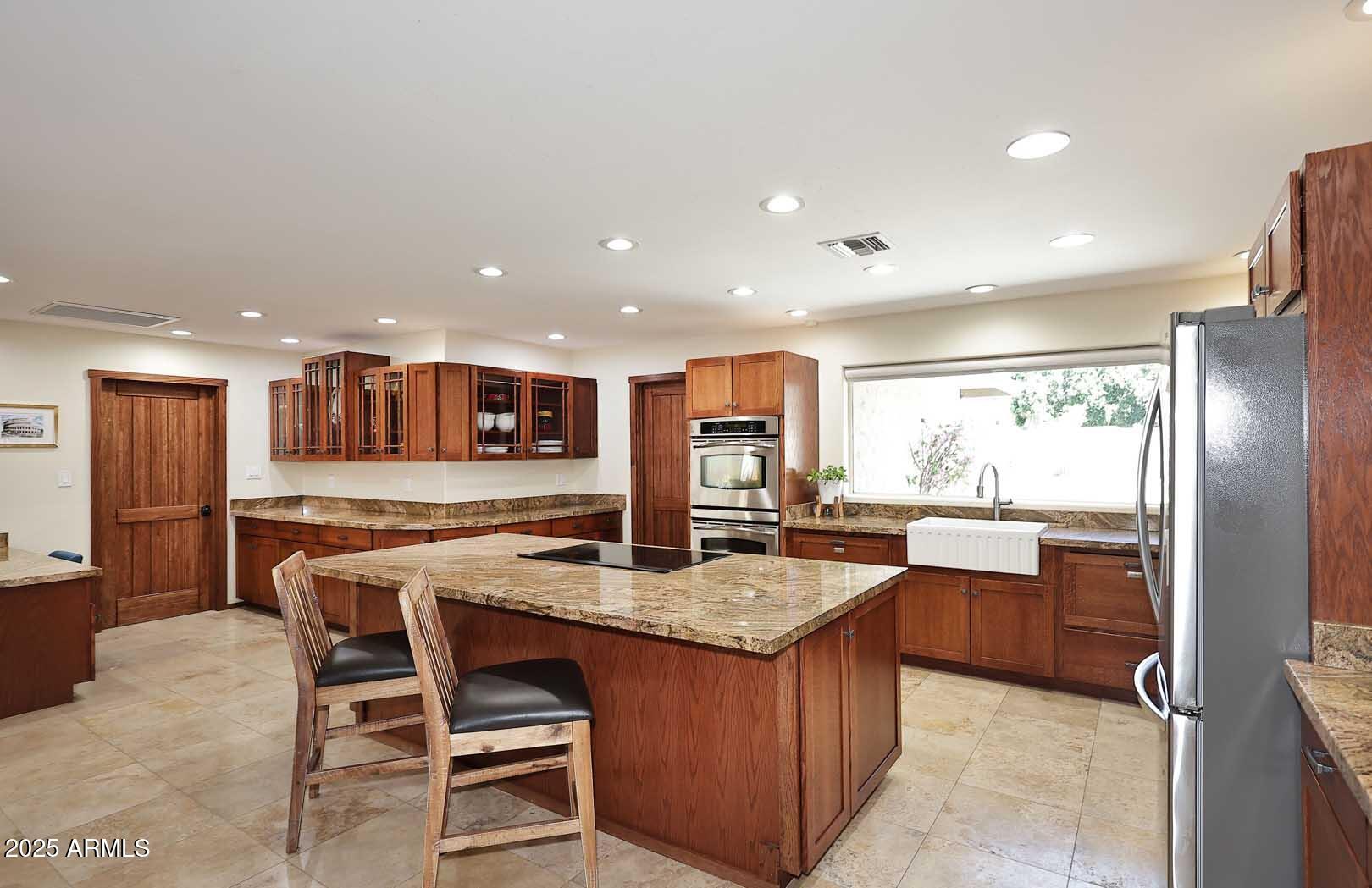 8110 N 18TH Place