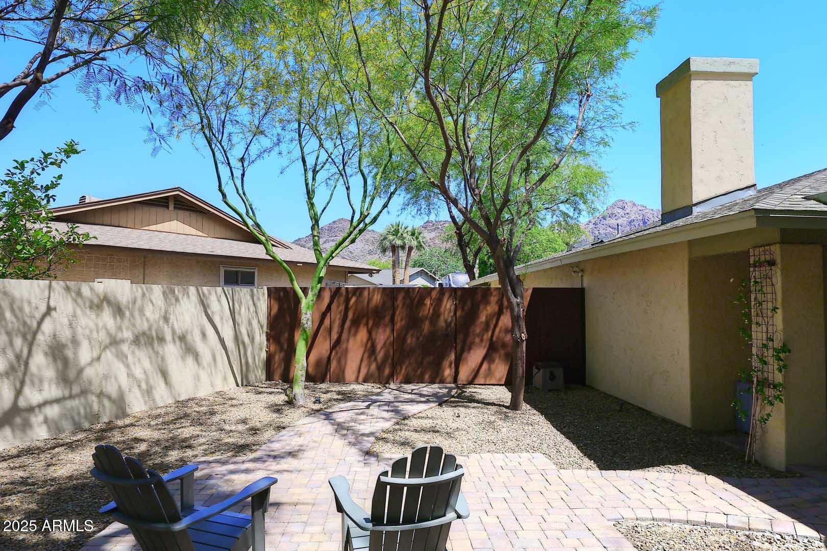 8110 N 18TH Place