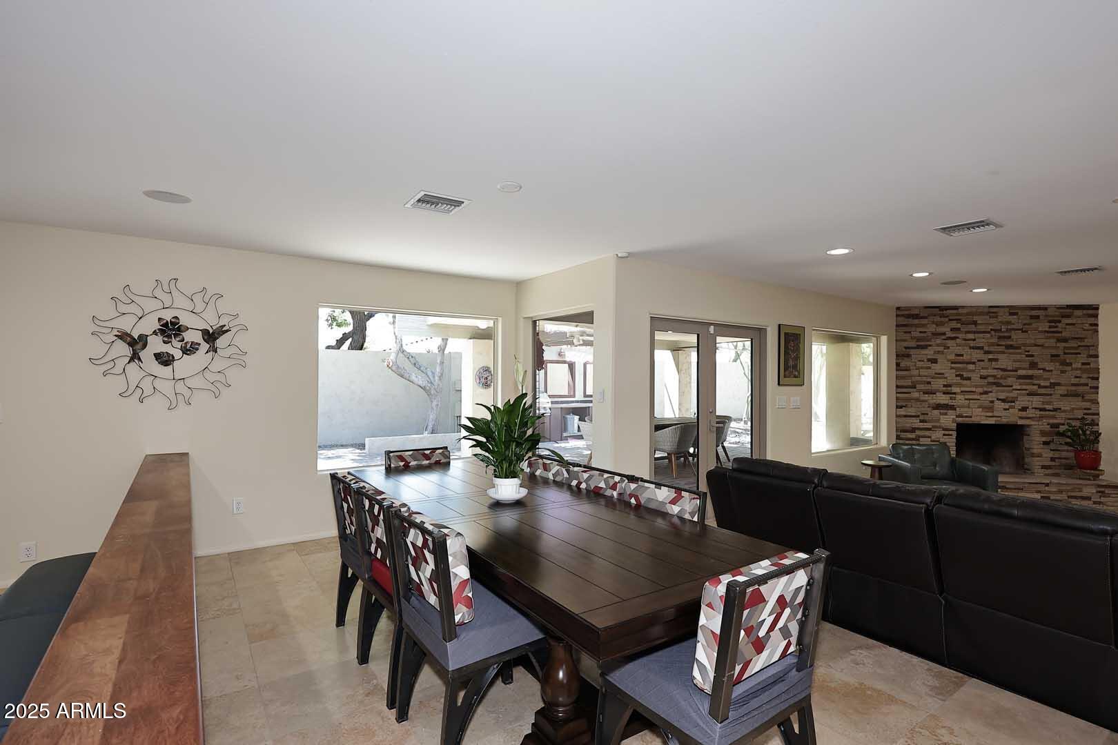8110 N 18TH Place
