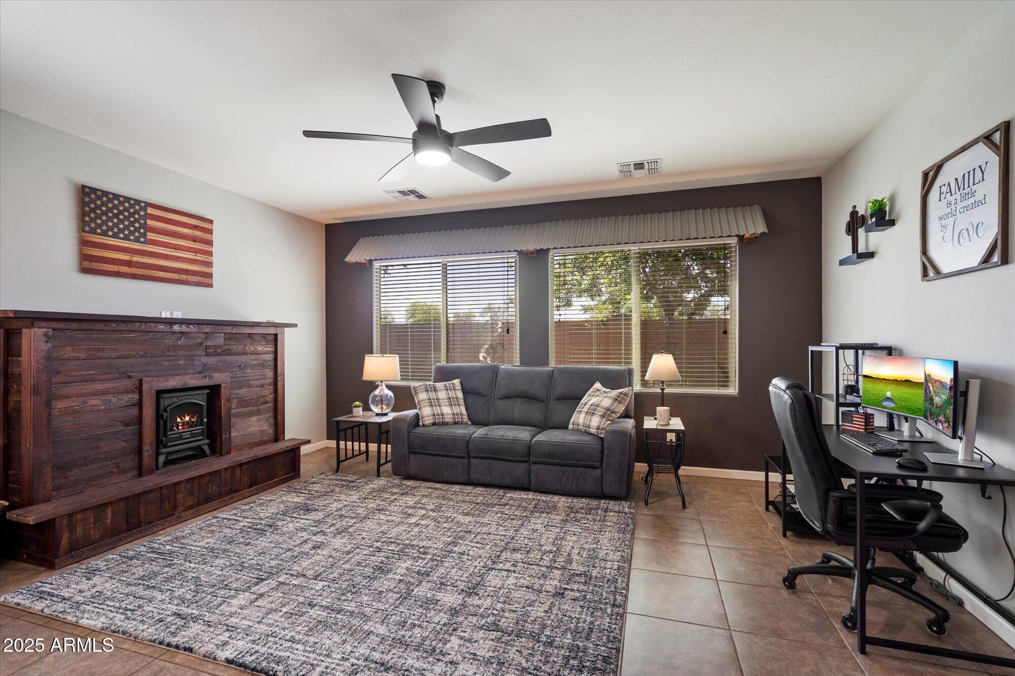 5543 W Kowalsky Lane