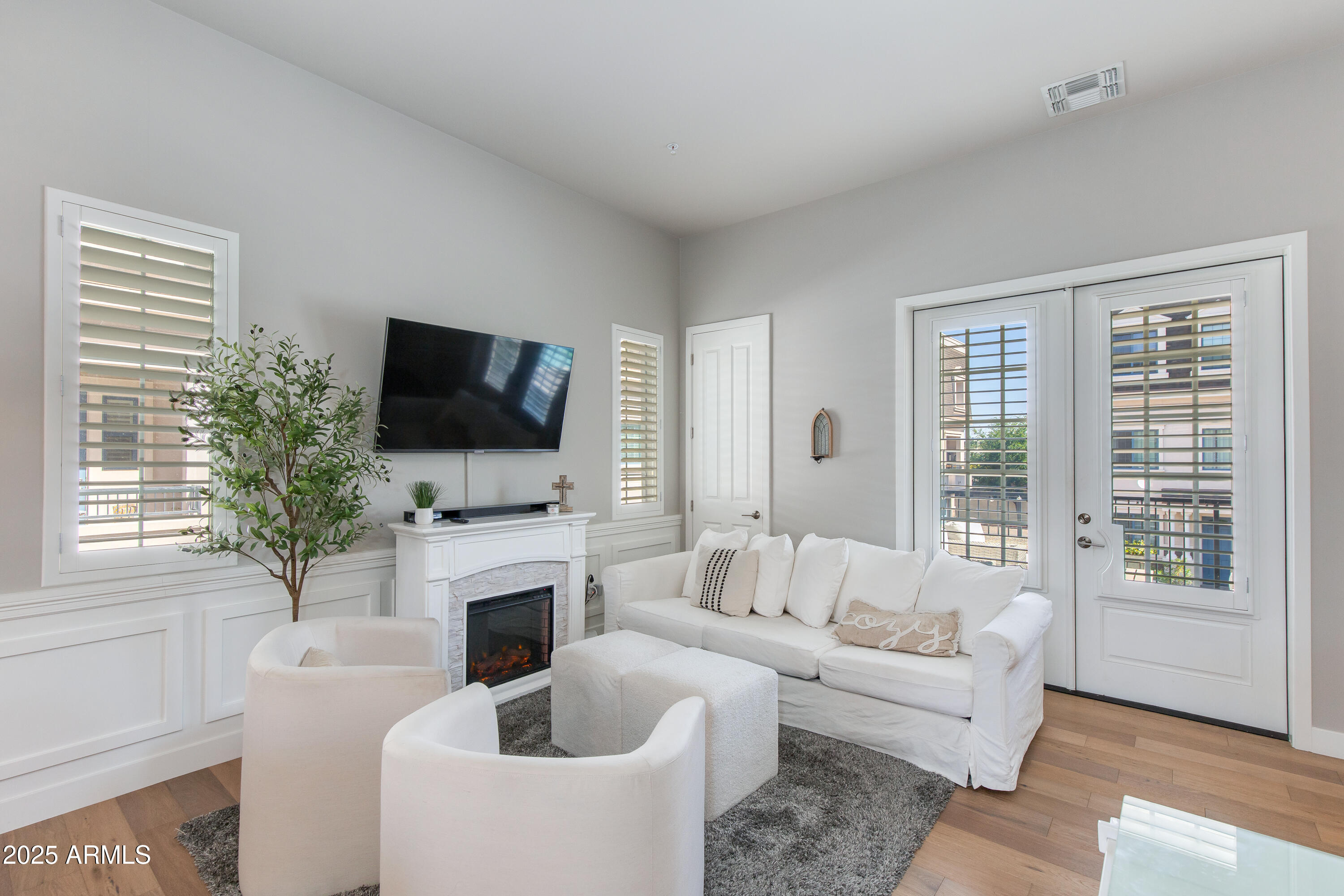 4438 N 27TH Street, 27