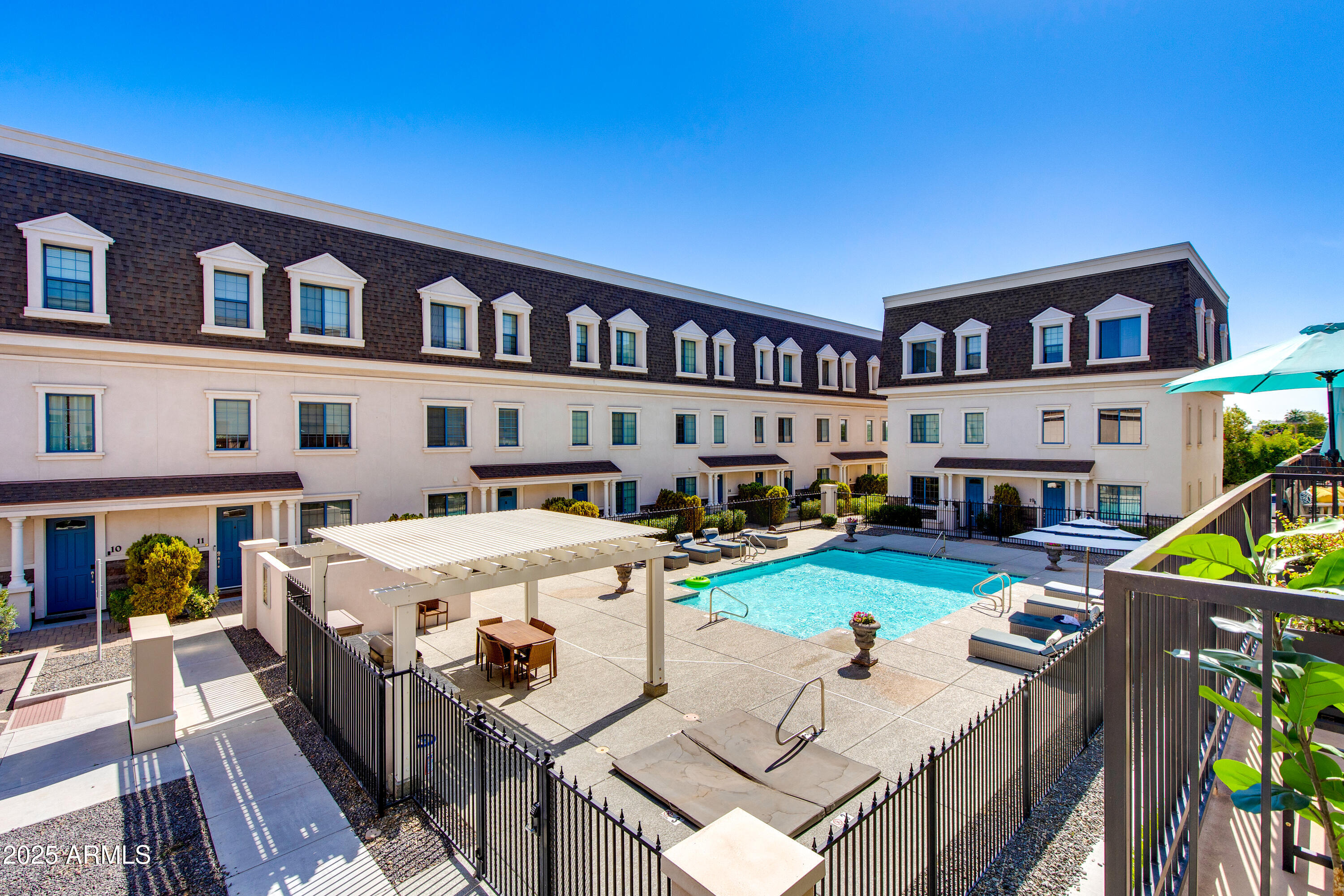 4438 N 27TH Street, 27