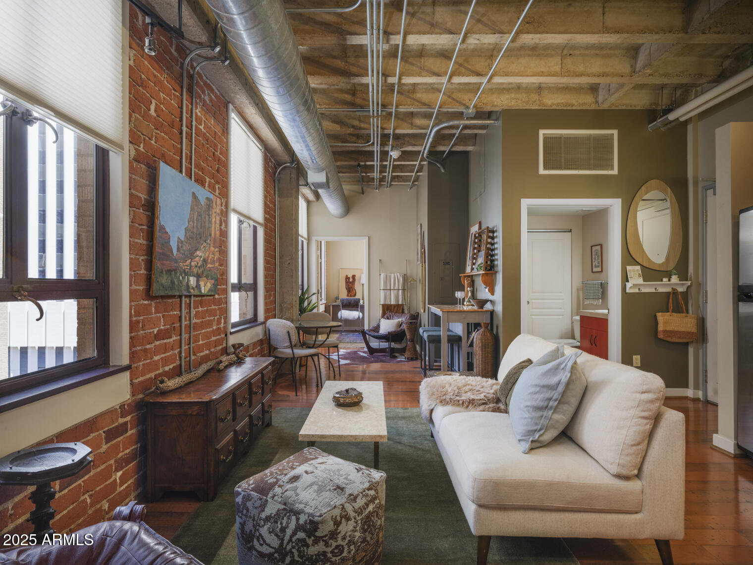 114 W ADAMS Street 907