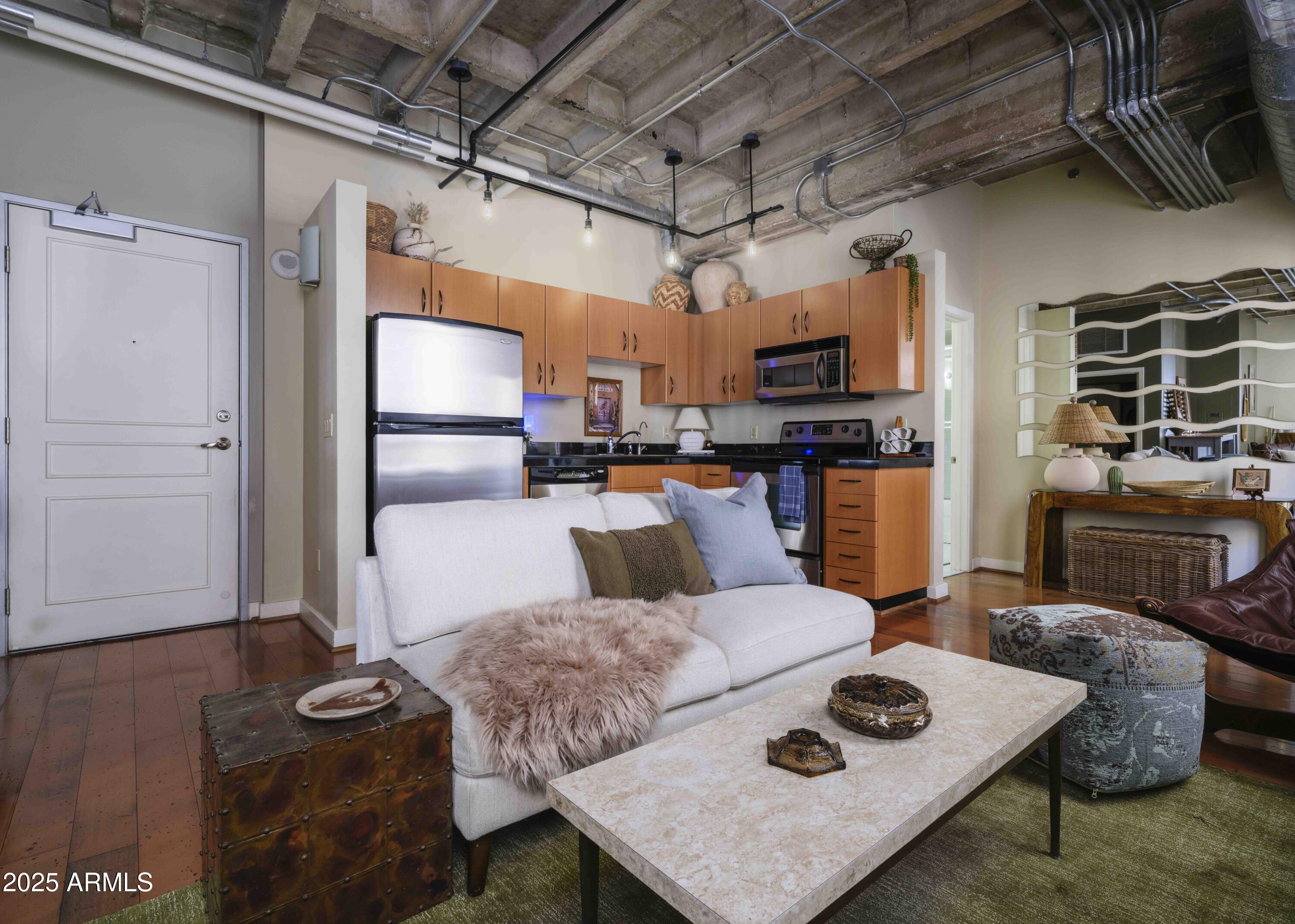 114 W ADAMS Street 907