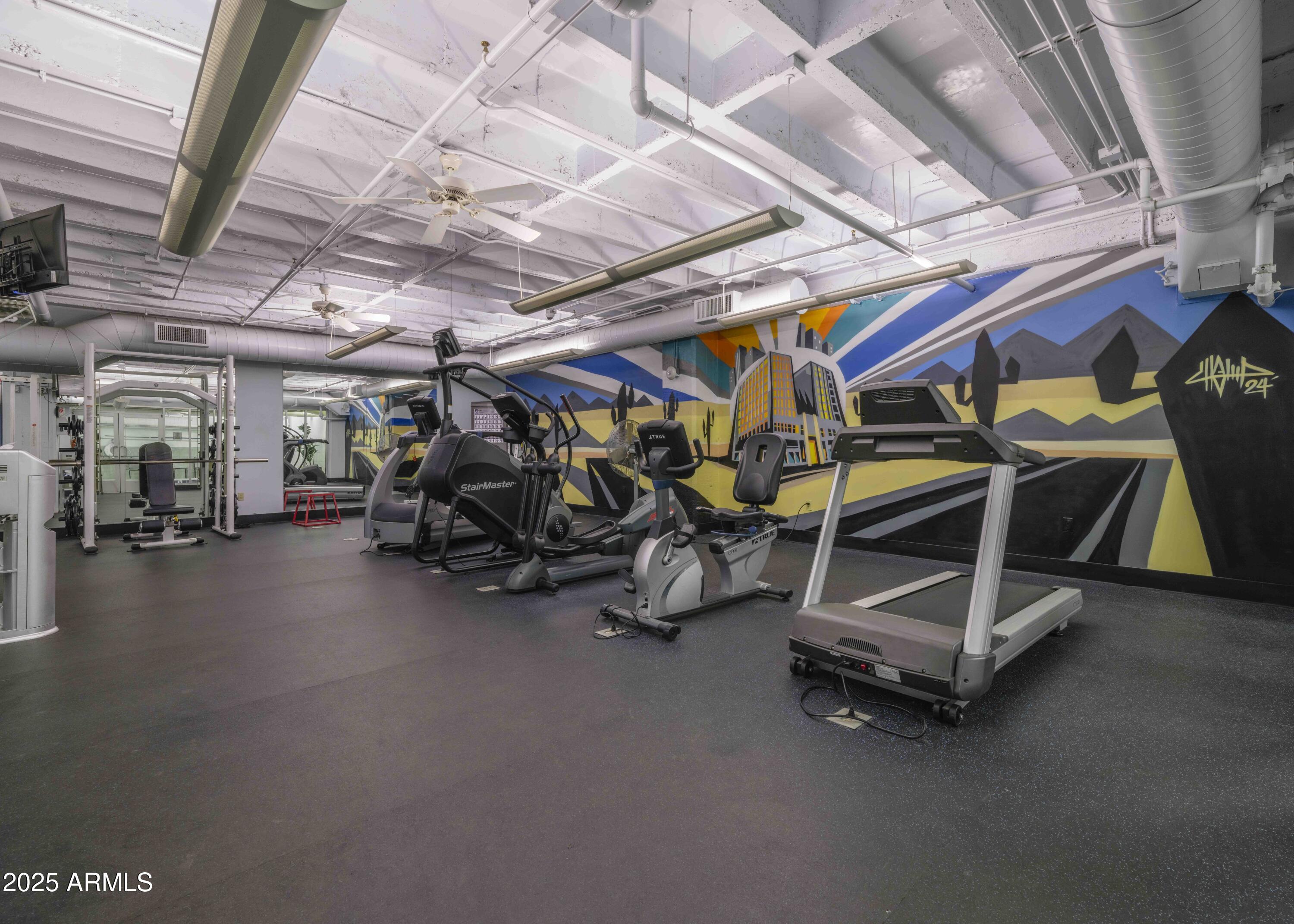 114 W ADAMS Street 907