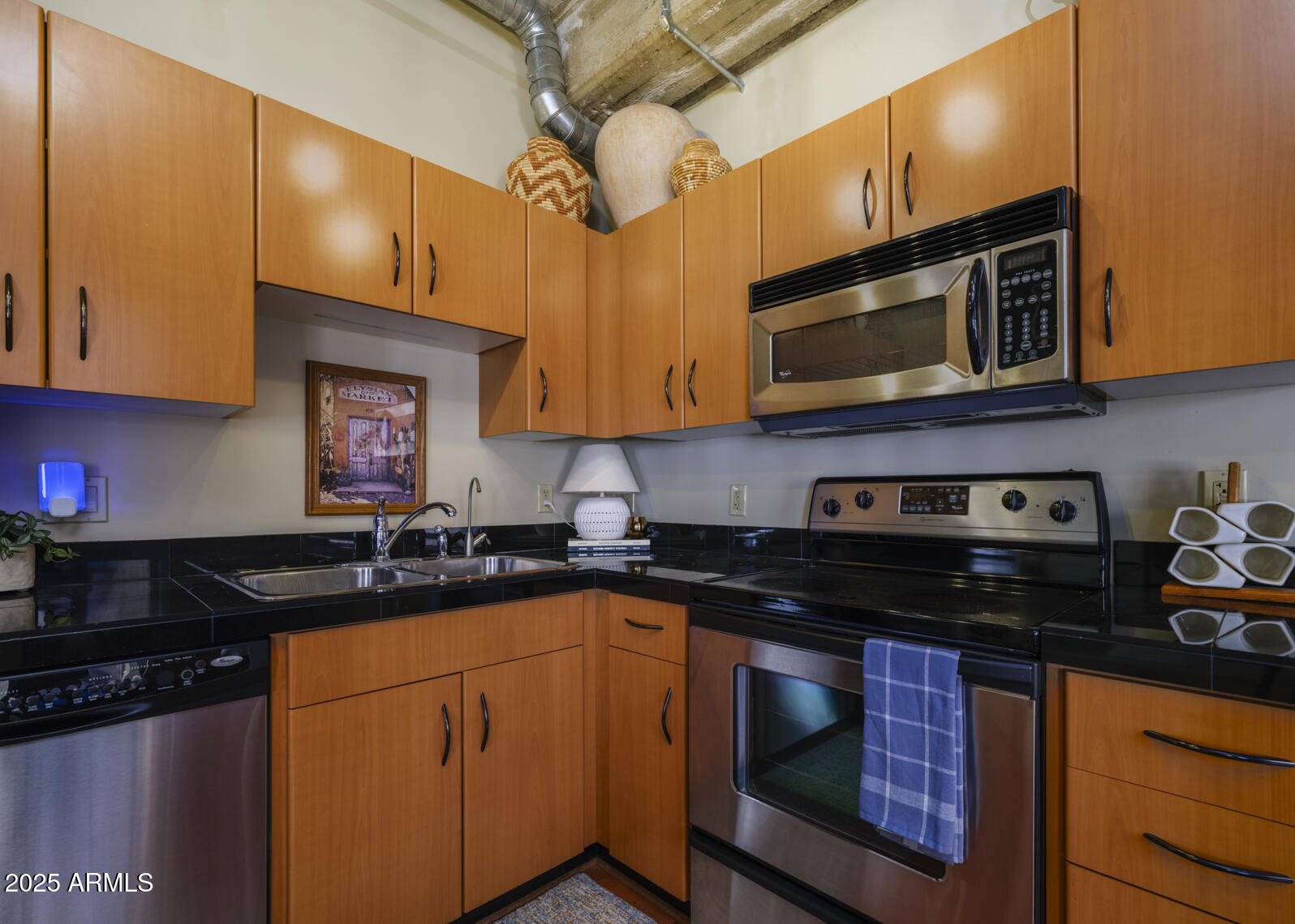 114 W ADAMS Street 907