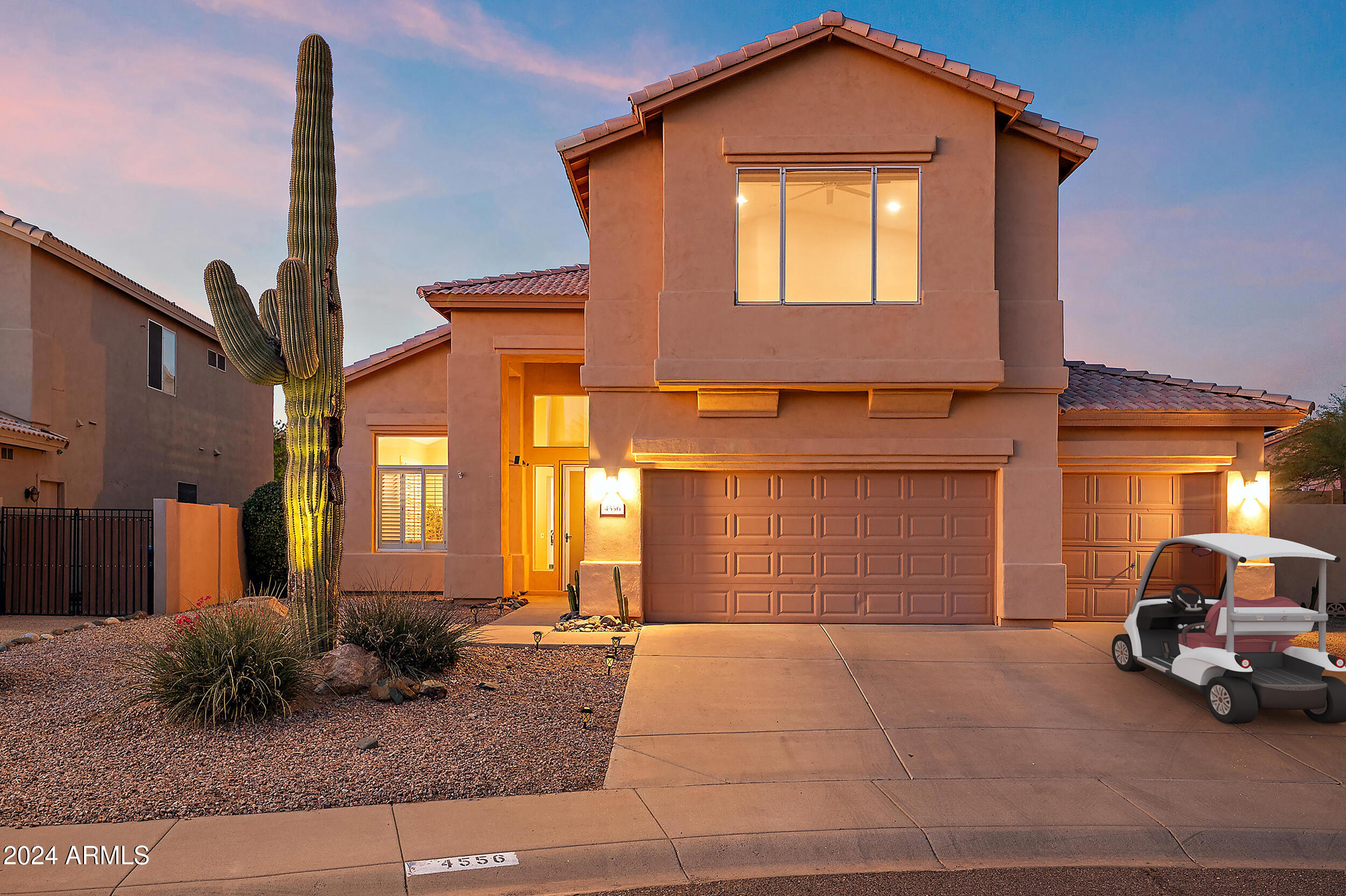 4556 E MADRE DEL ORO Drive
