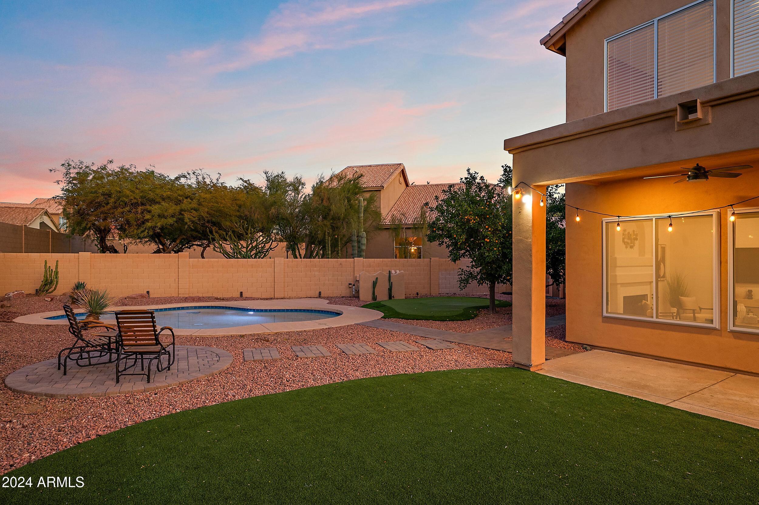 4556 E MADRE DEL ORO Drive