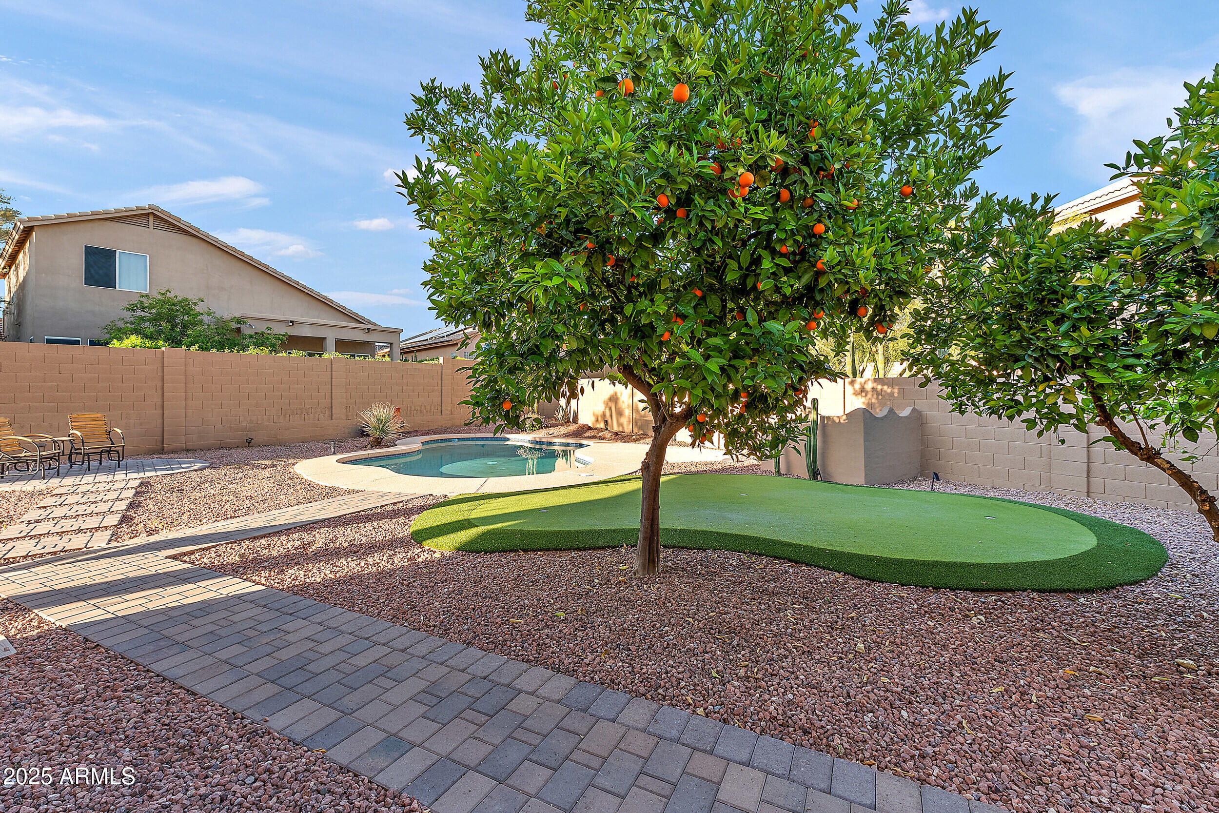4556 E MADRE DEL ORO Drive
