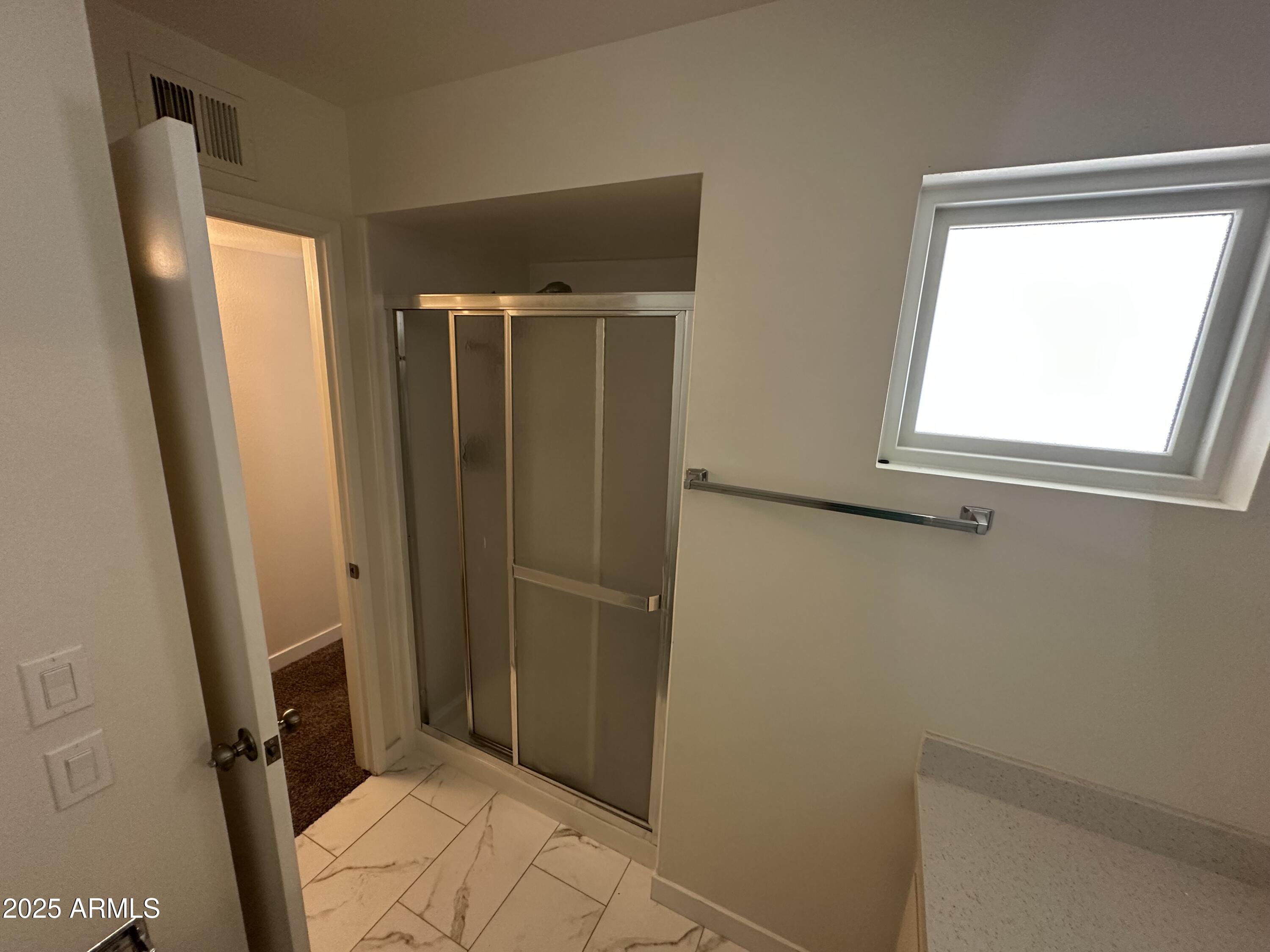 1303 W DEVONSHIRE Street