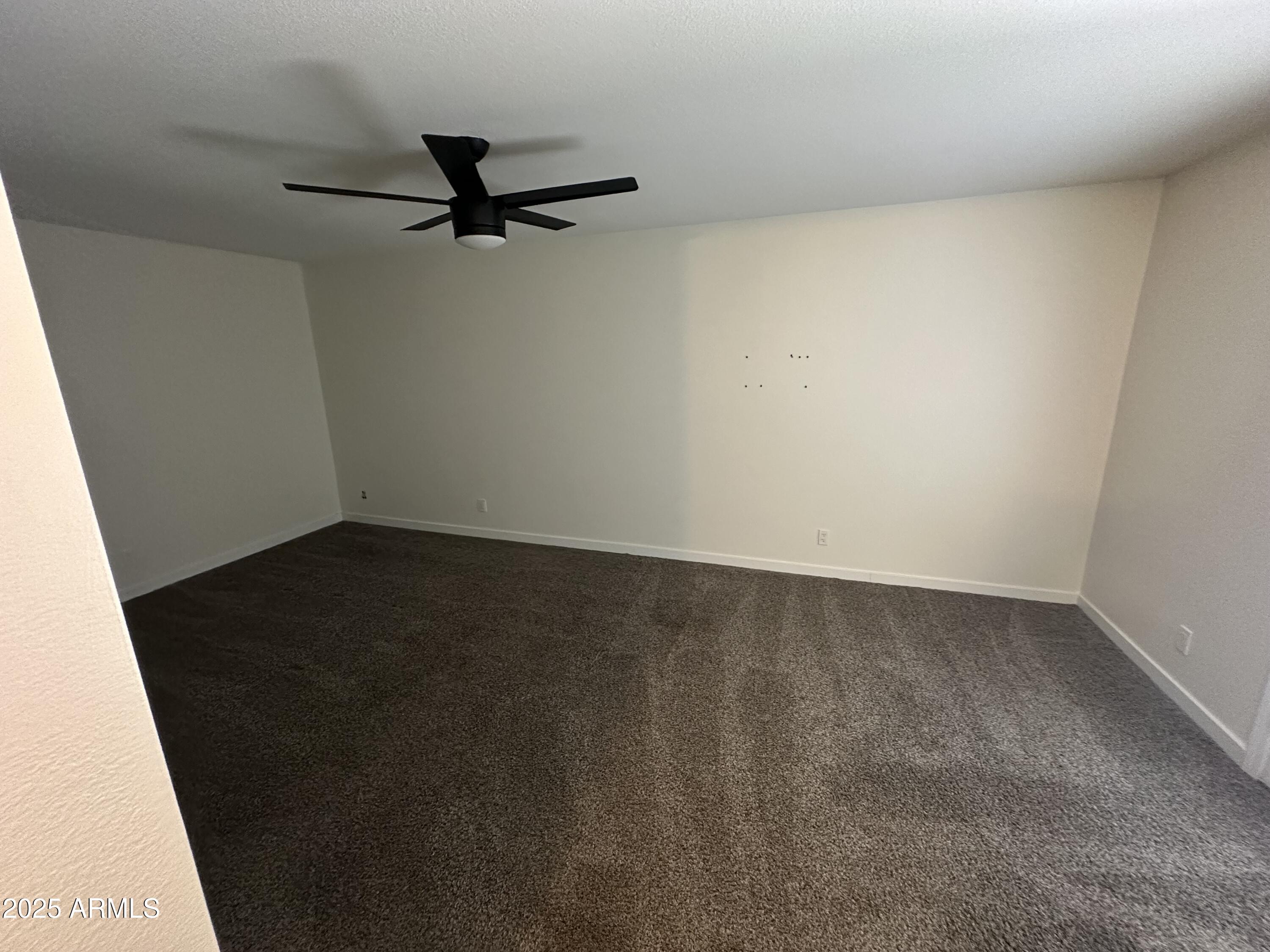 1303 W DEVONSHIRE Street