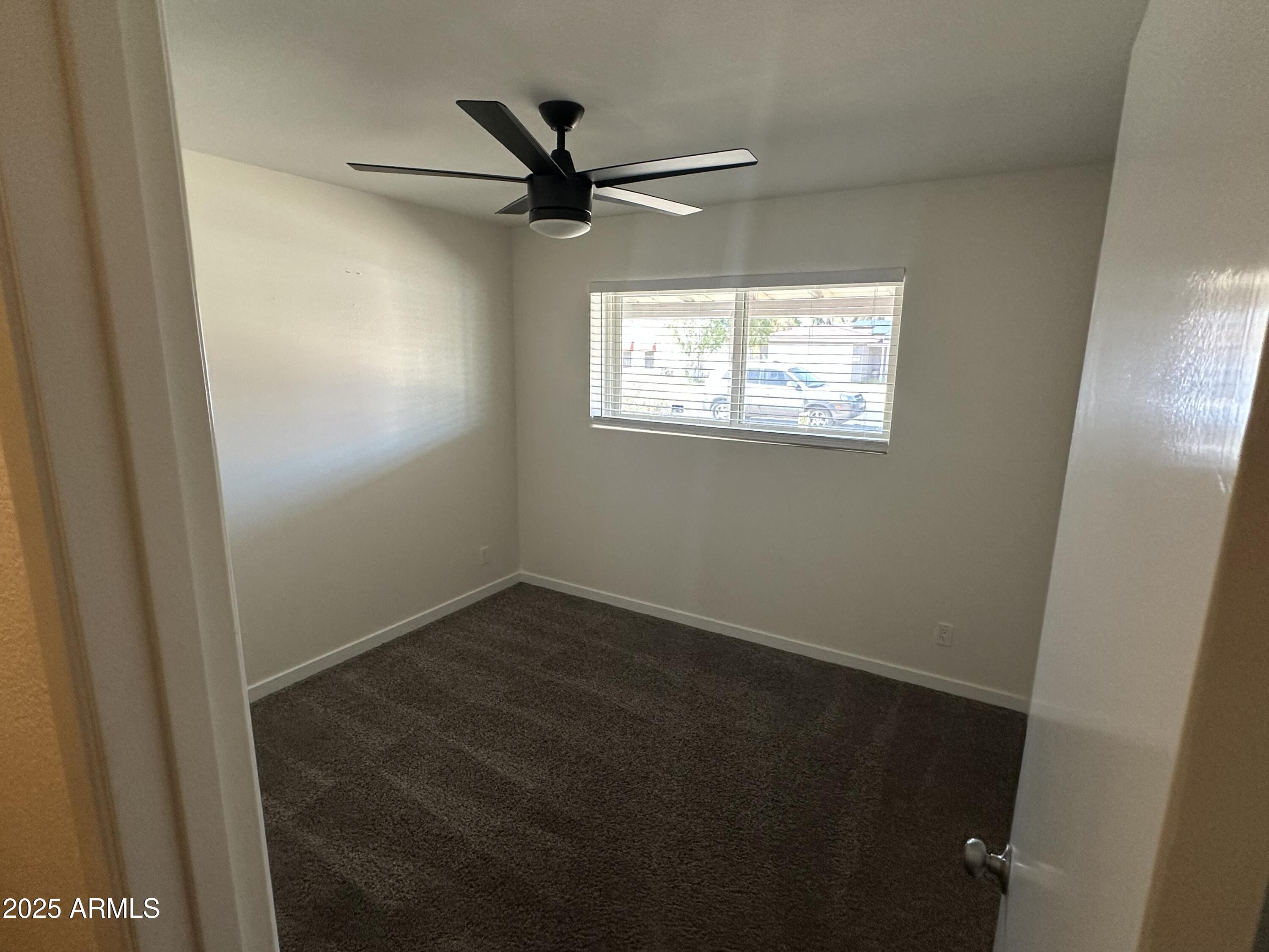 1303 W DEVONSHIRE Street