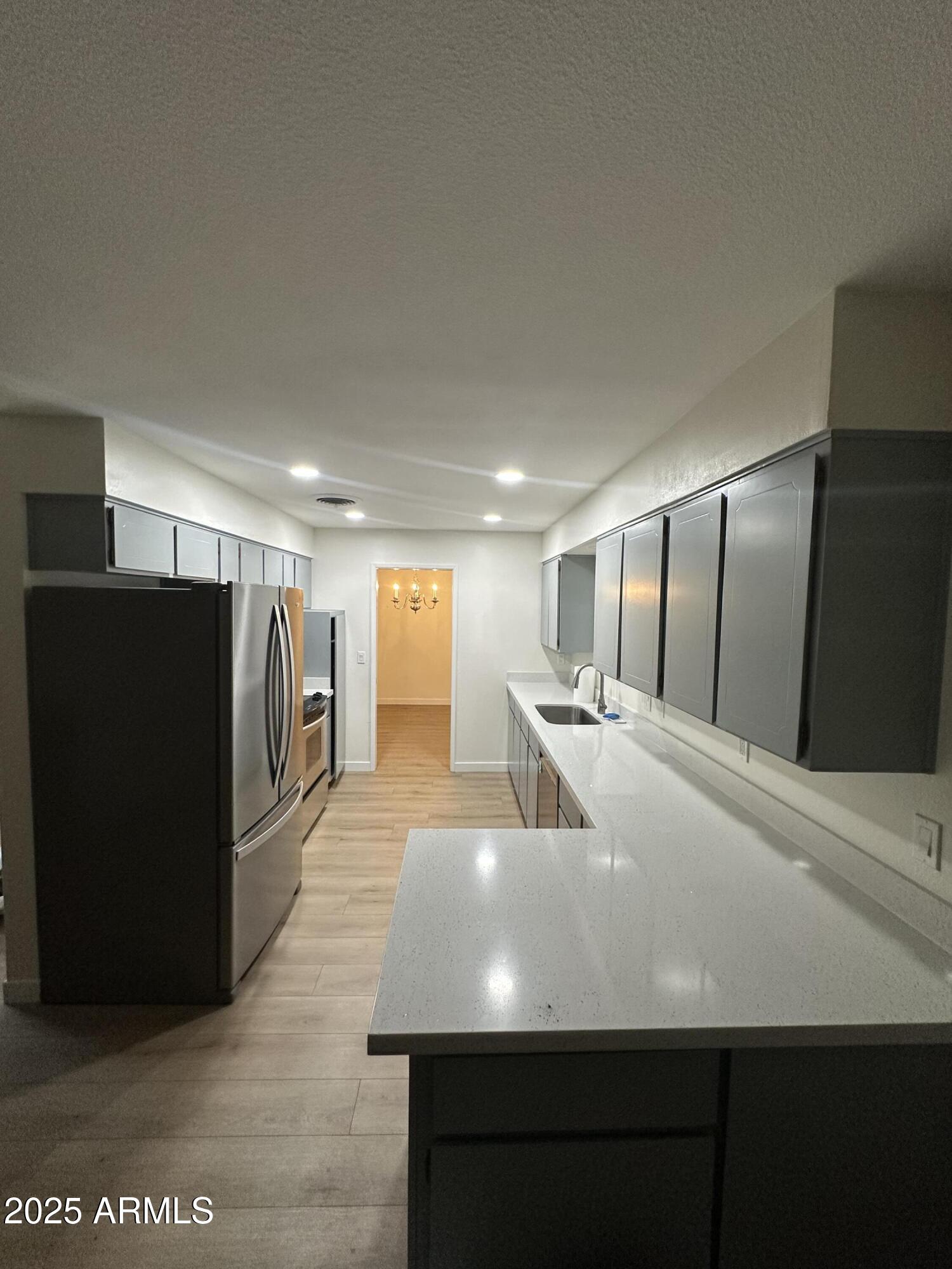 1303 W DEVONSHIRE Street