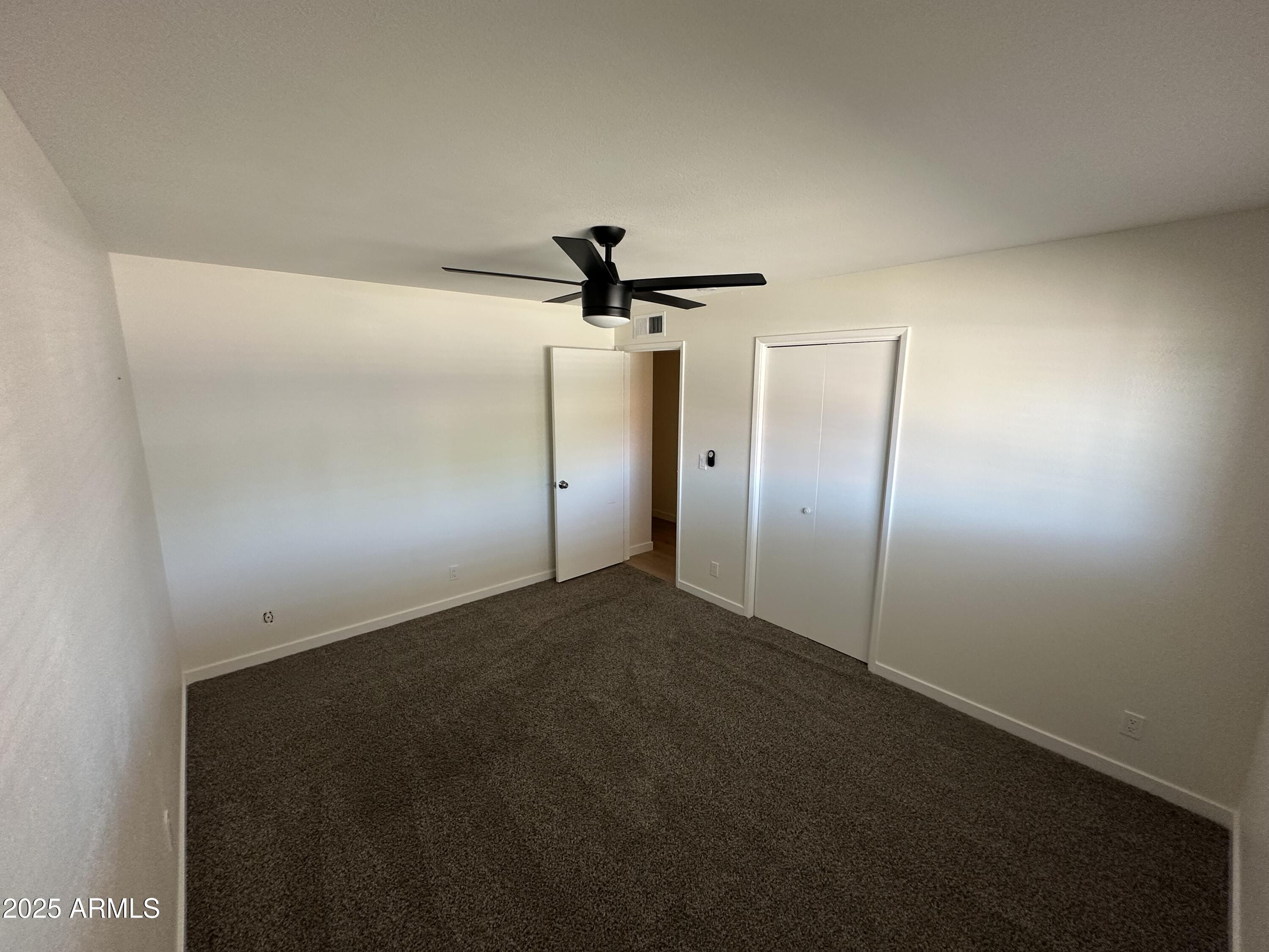 1303 W DEVONSHIRE Street