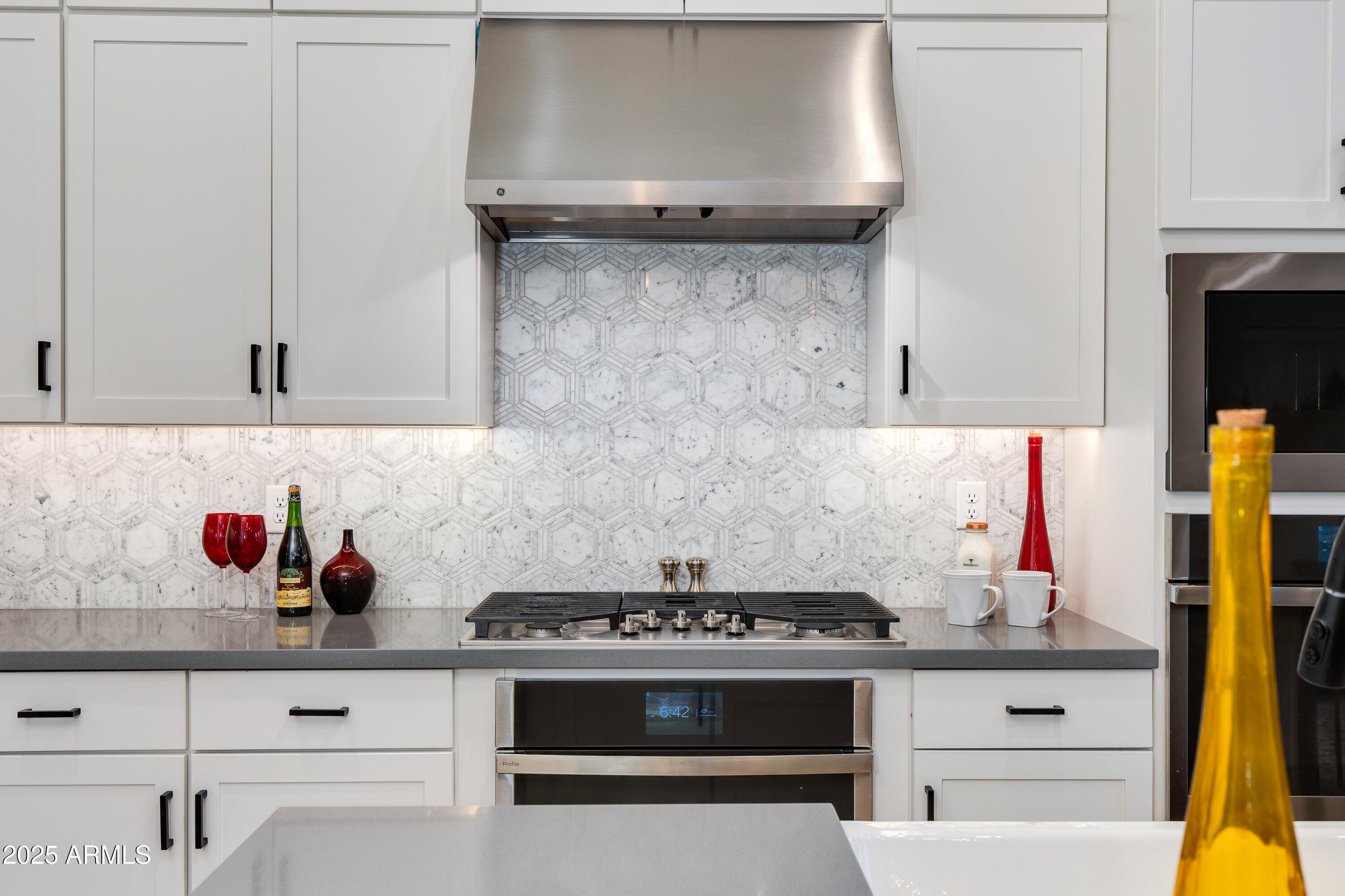 1910 W DESERT HOLLOW Drive