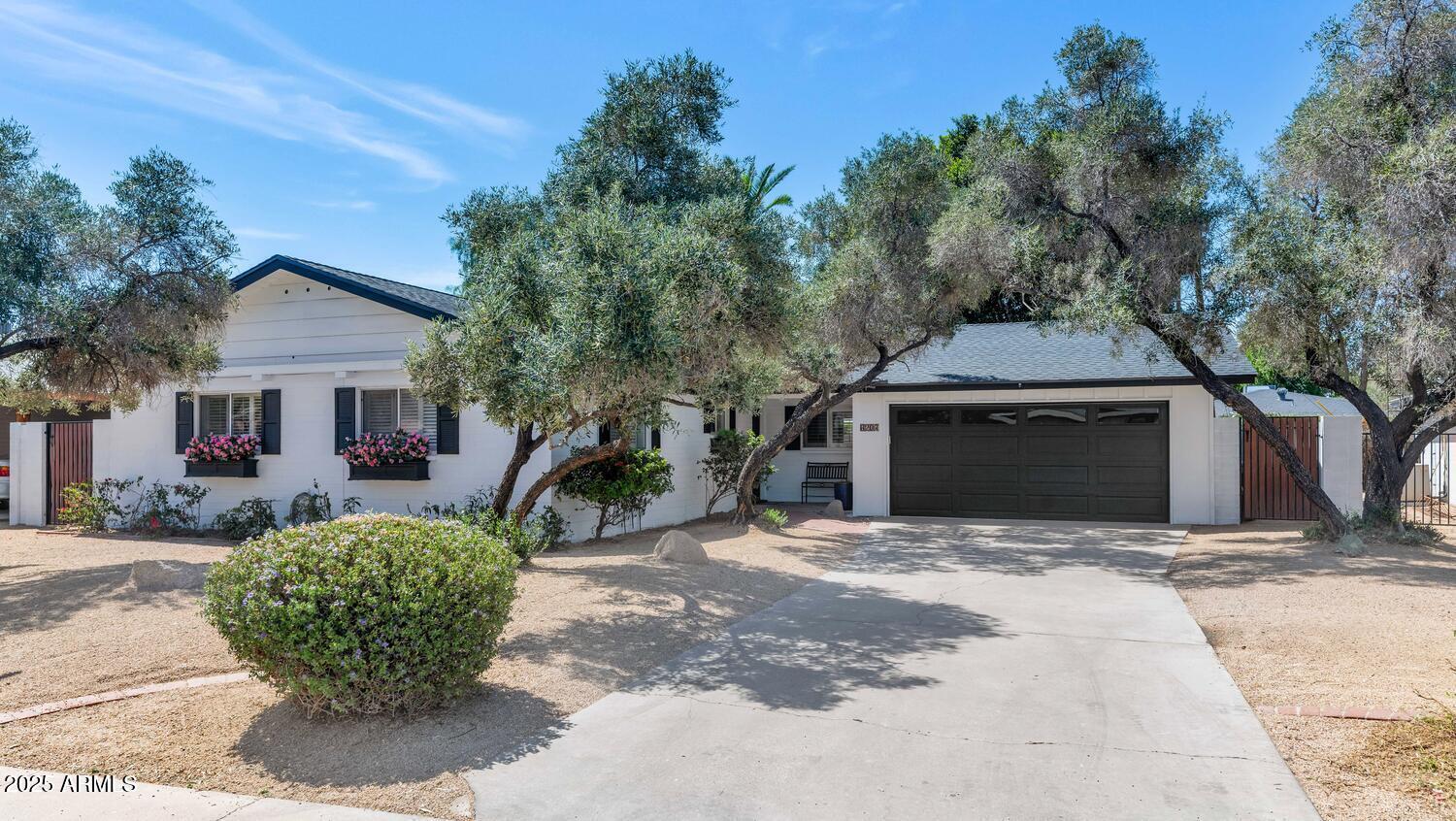 6207 E ROSE CIRCLE Drive