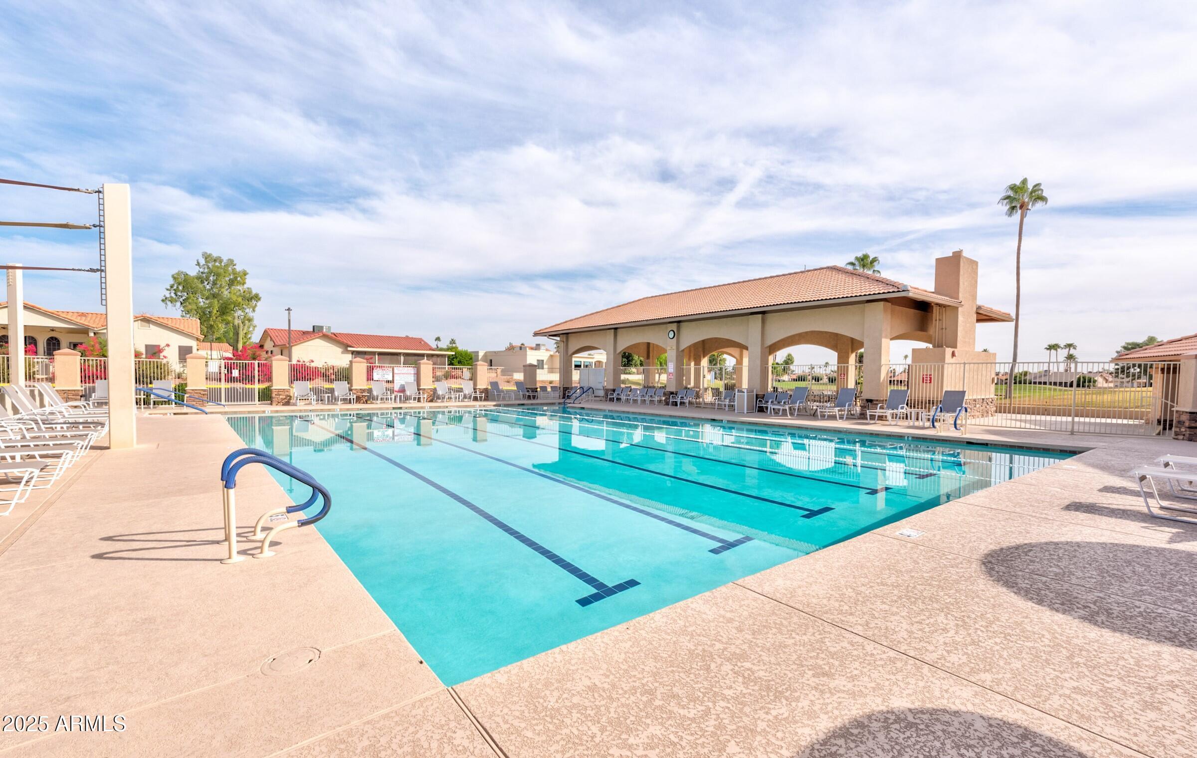 2005 LEISURE WORLD