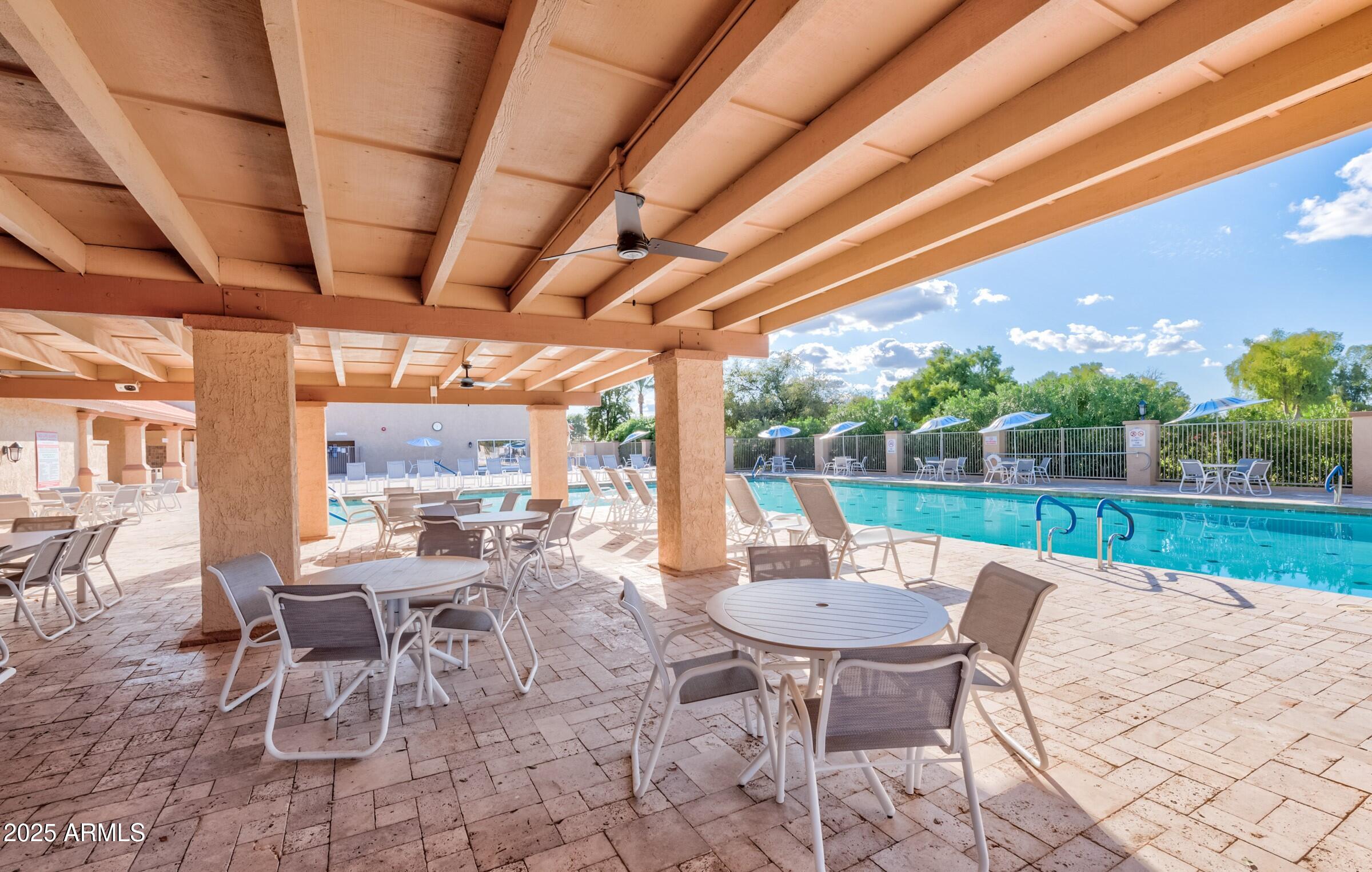 2005 LEISURE WORLD