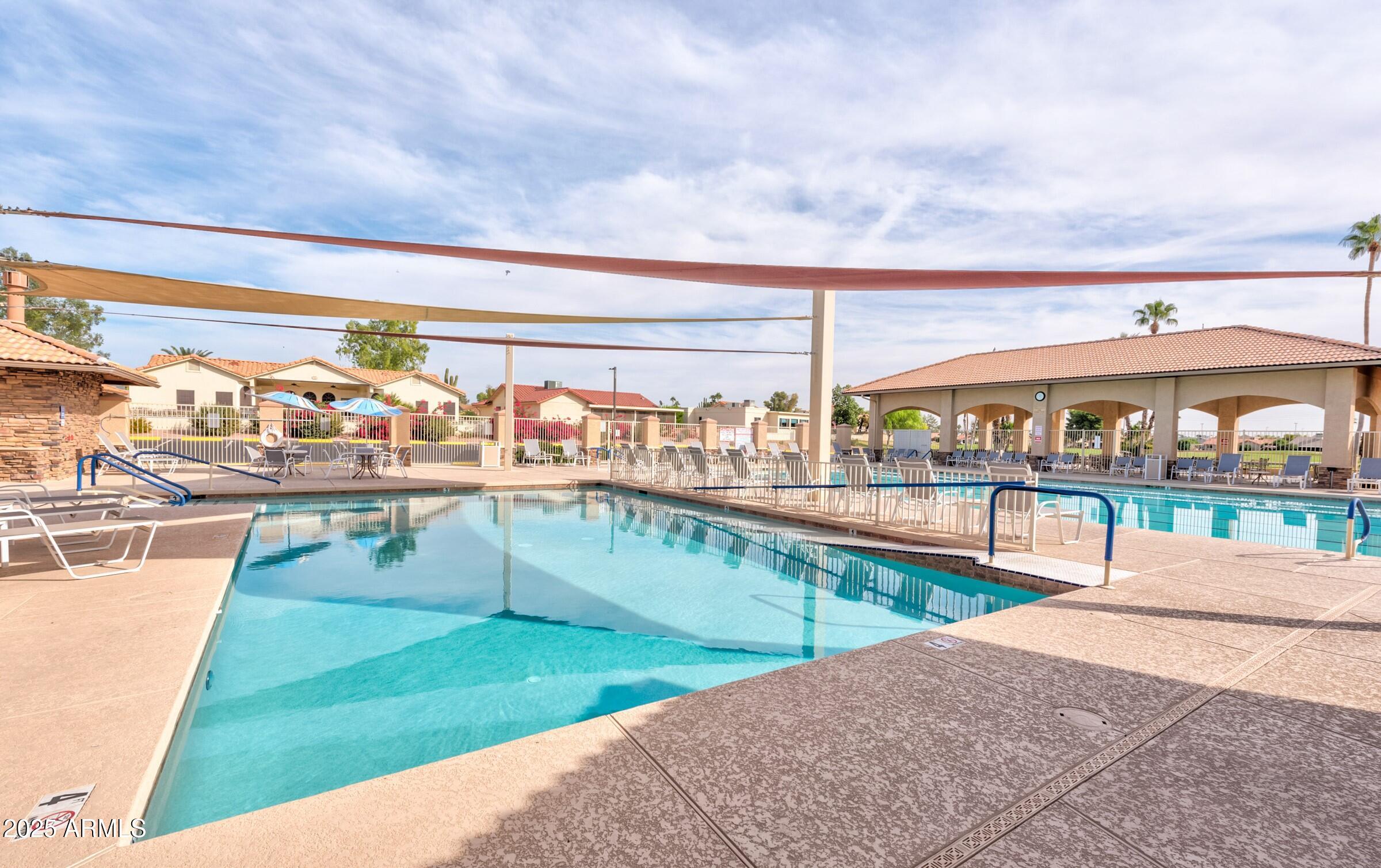 2005 LEISURE WORLD