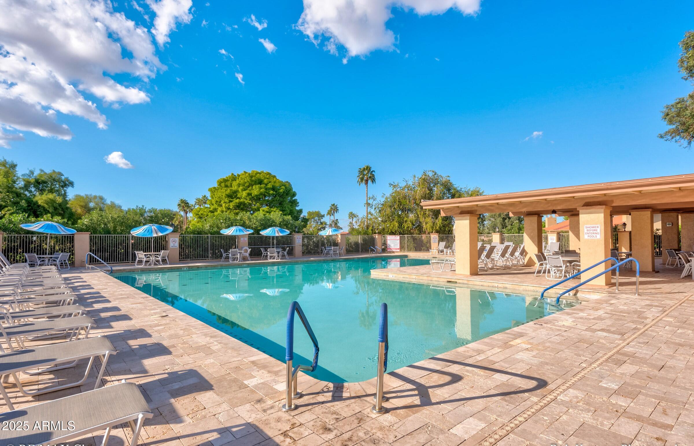 2005 LEISURE WORLD