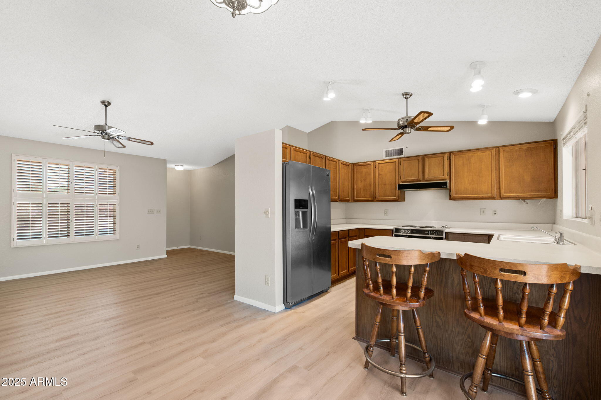 2005 LEISURE WORLD