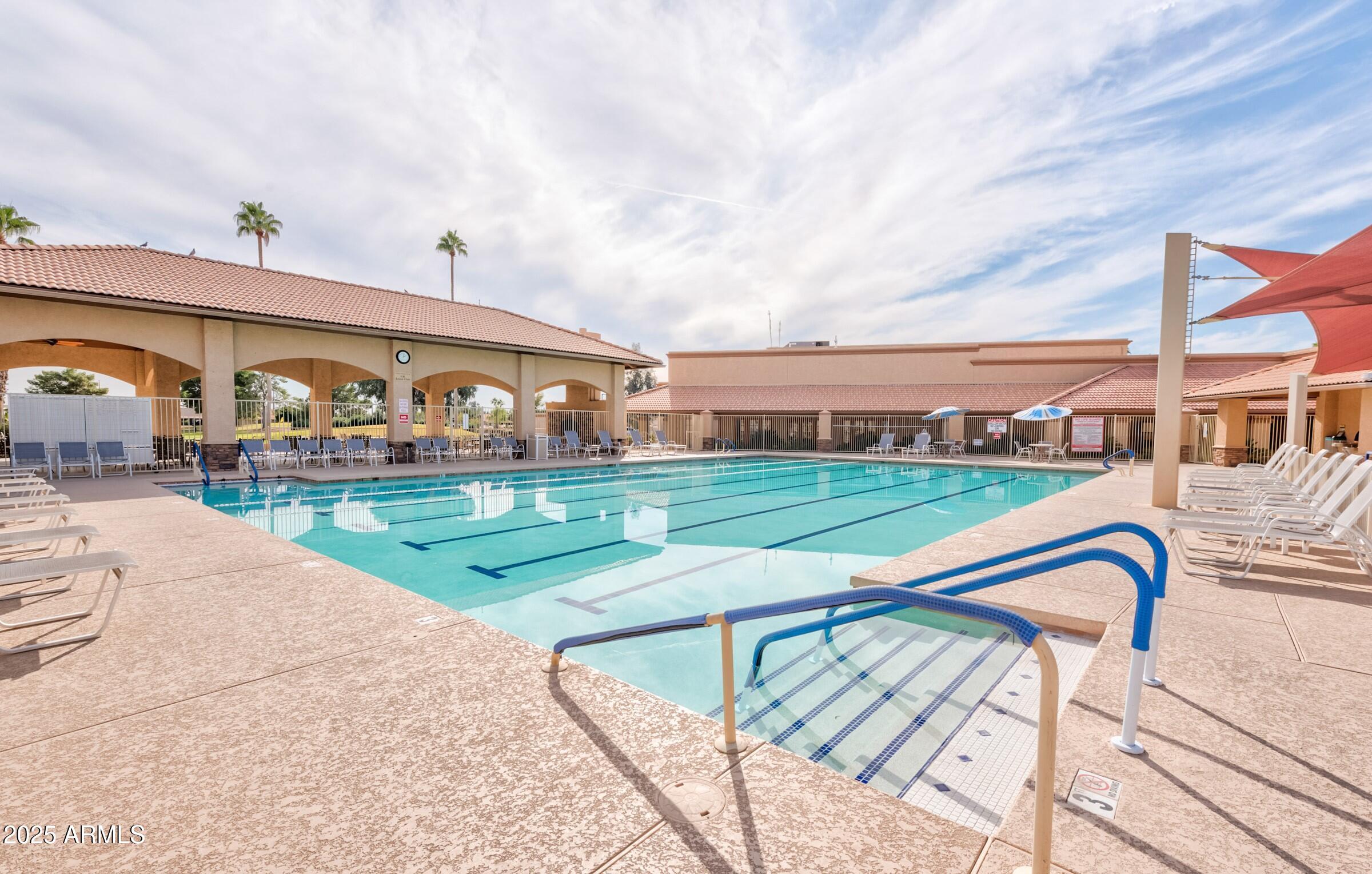 2005 LEISURE WORLD