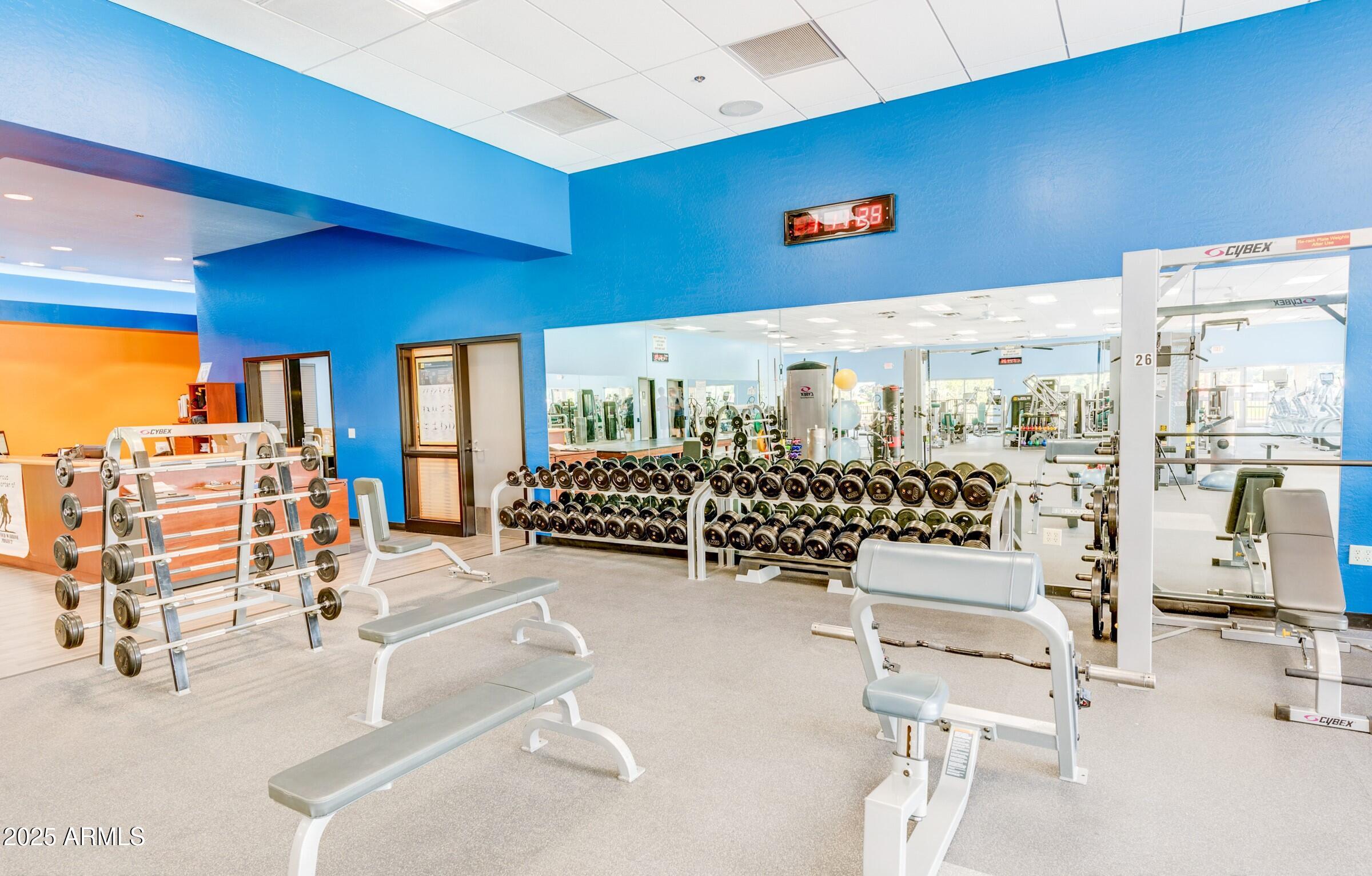 2005 LEISURE WORLD