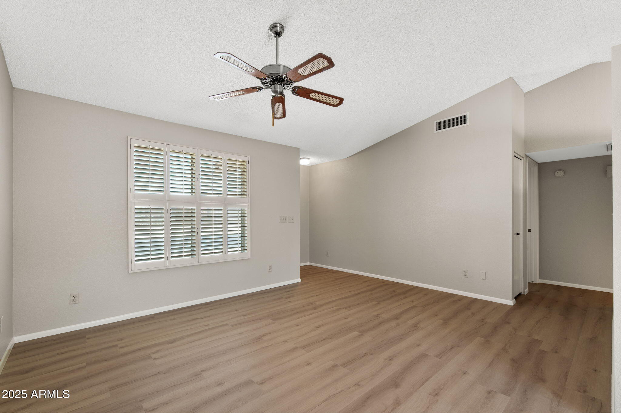 2005 LEISURE WORLD