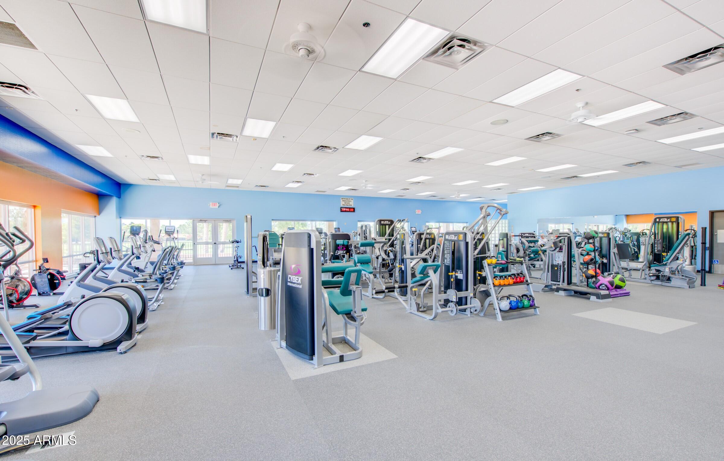 2005 LEISURE WORLD