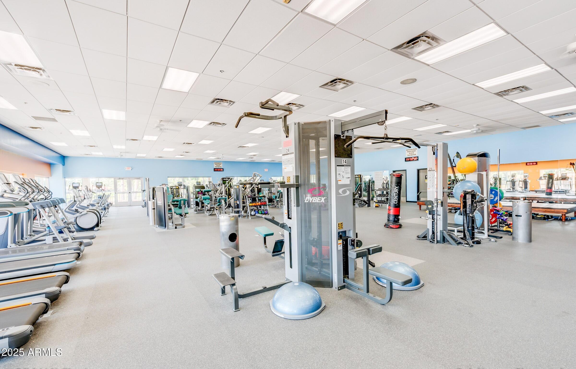 2005 LEISURE WORLD
