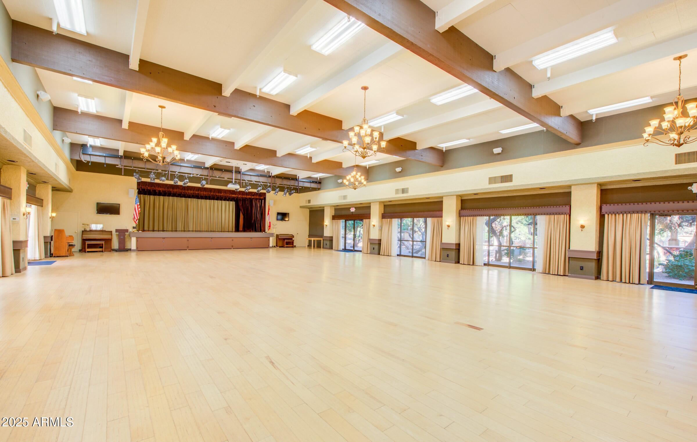 2005 LEISURE WORLD