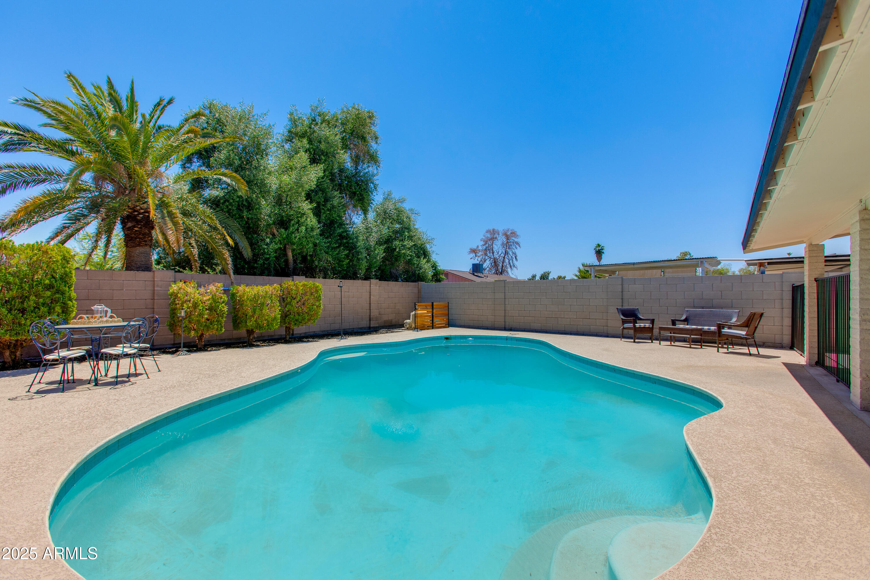 4325 W SIERRA Street