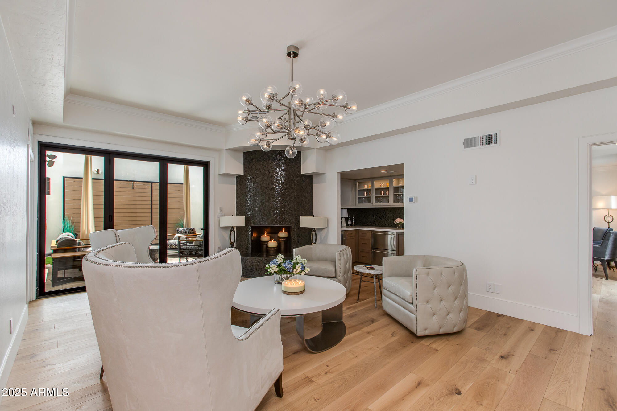 2737 E ARIZONA BILTMORE Circle, 8