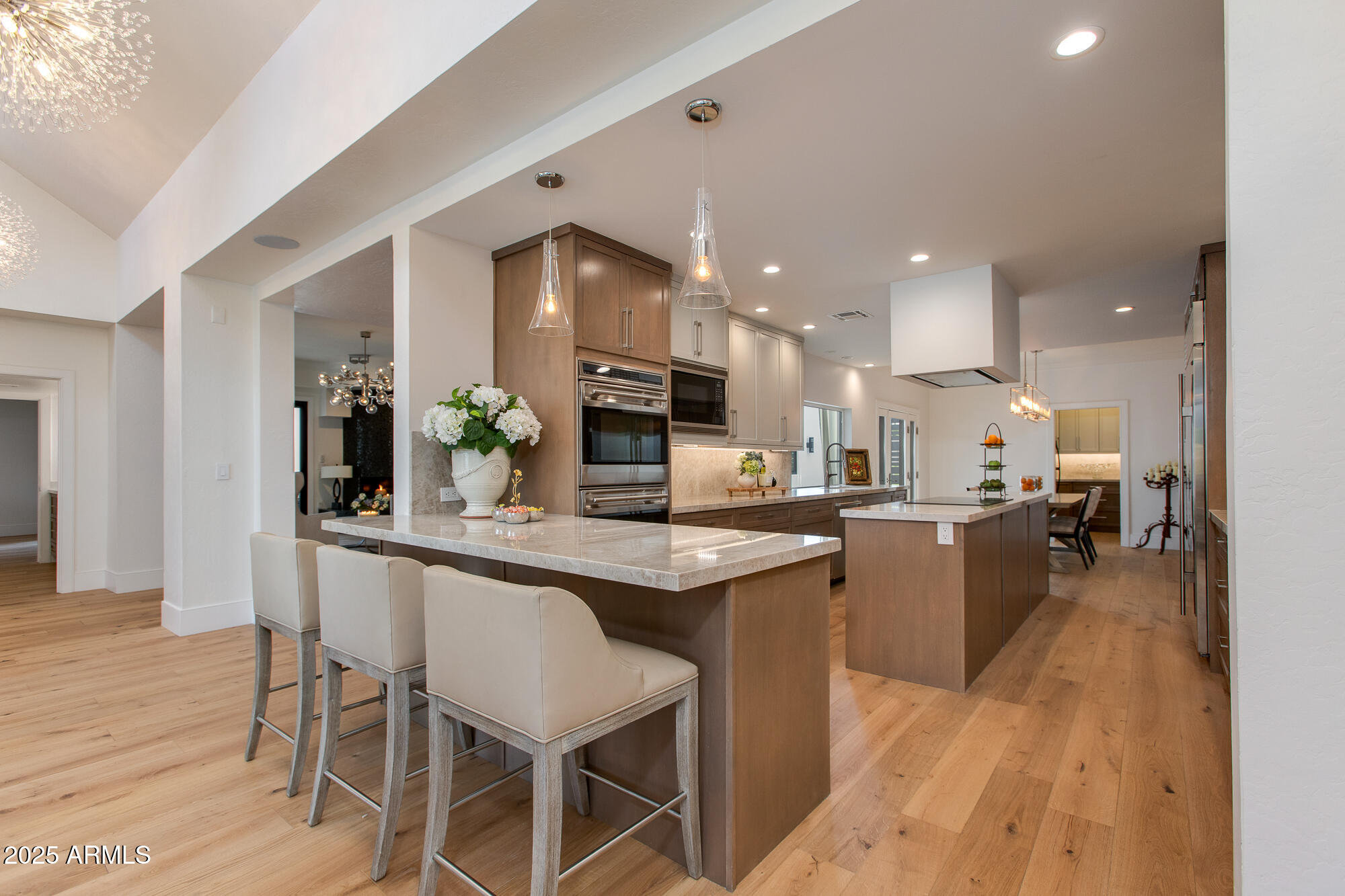2737 E ARIZONA BILTMORE Circle, 8