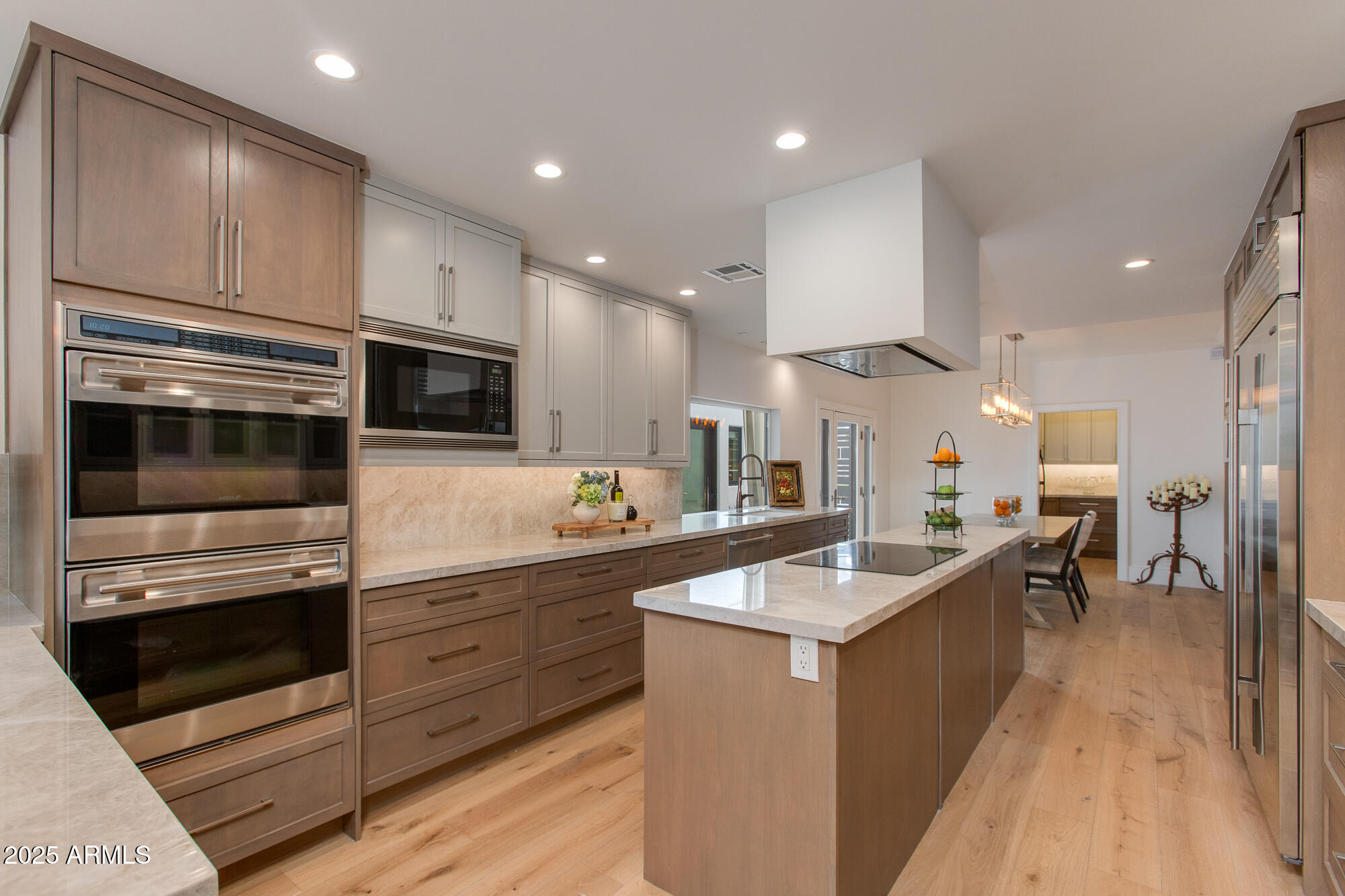 2737 E ARIZONA BILTMORE Circle, 8