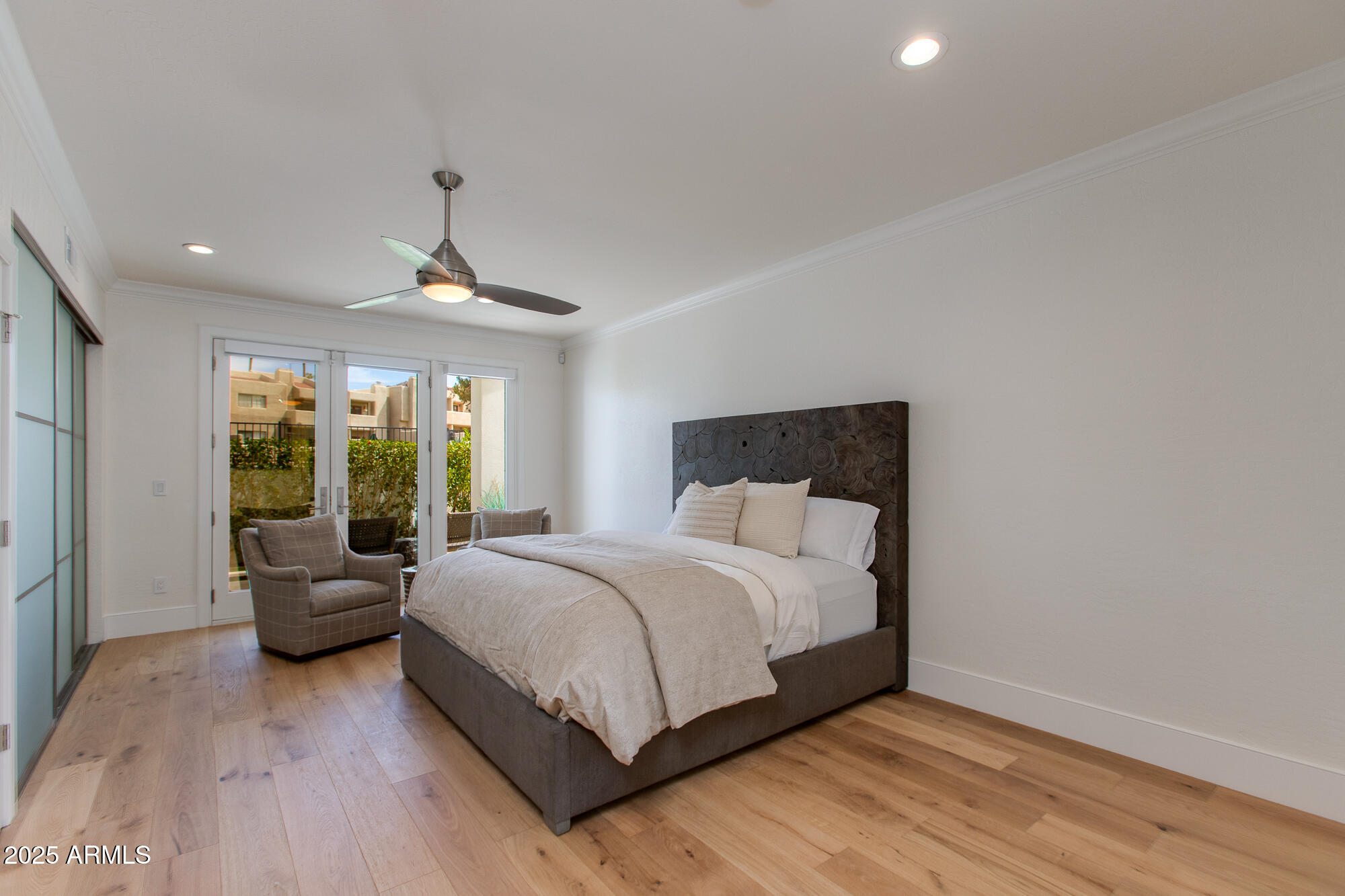 2737 E ARIZONA BILTMORE Circle, 8